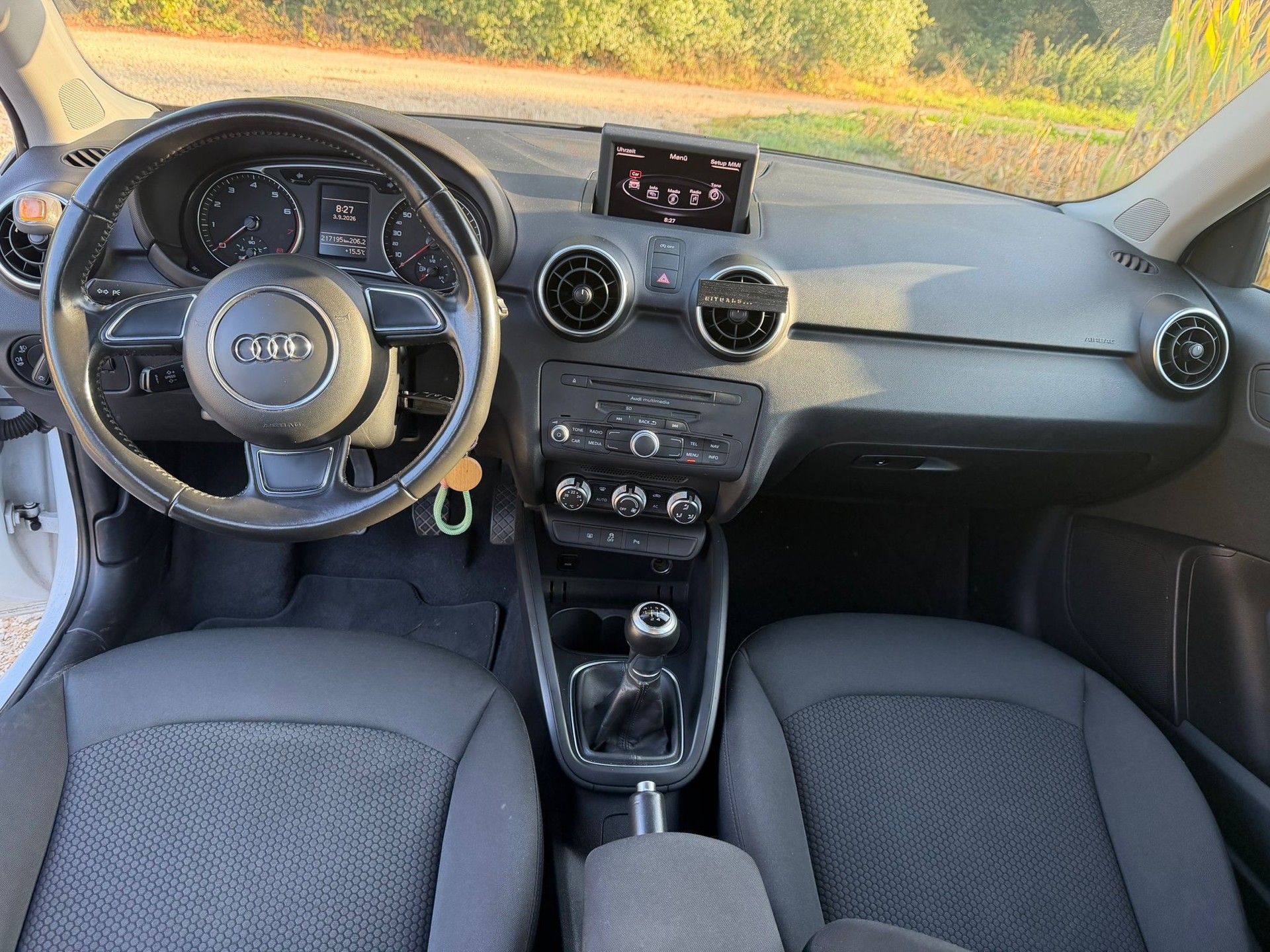 AUDI 1.2 TFSI Attraction-image-4