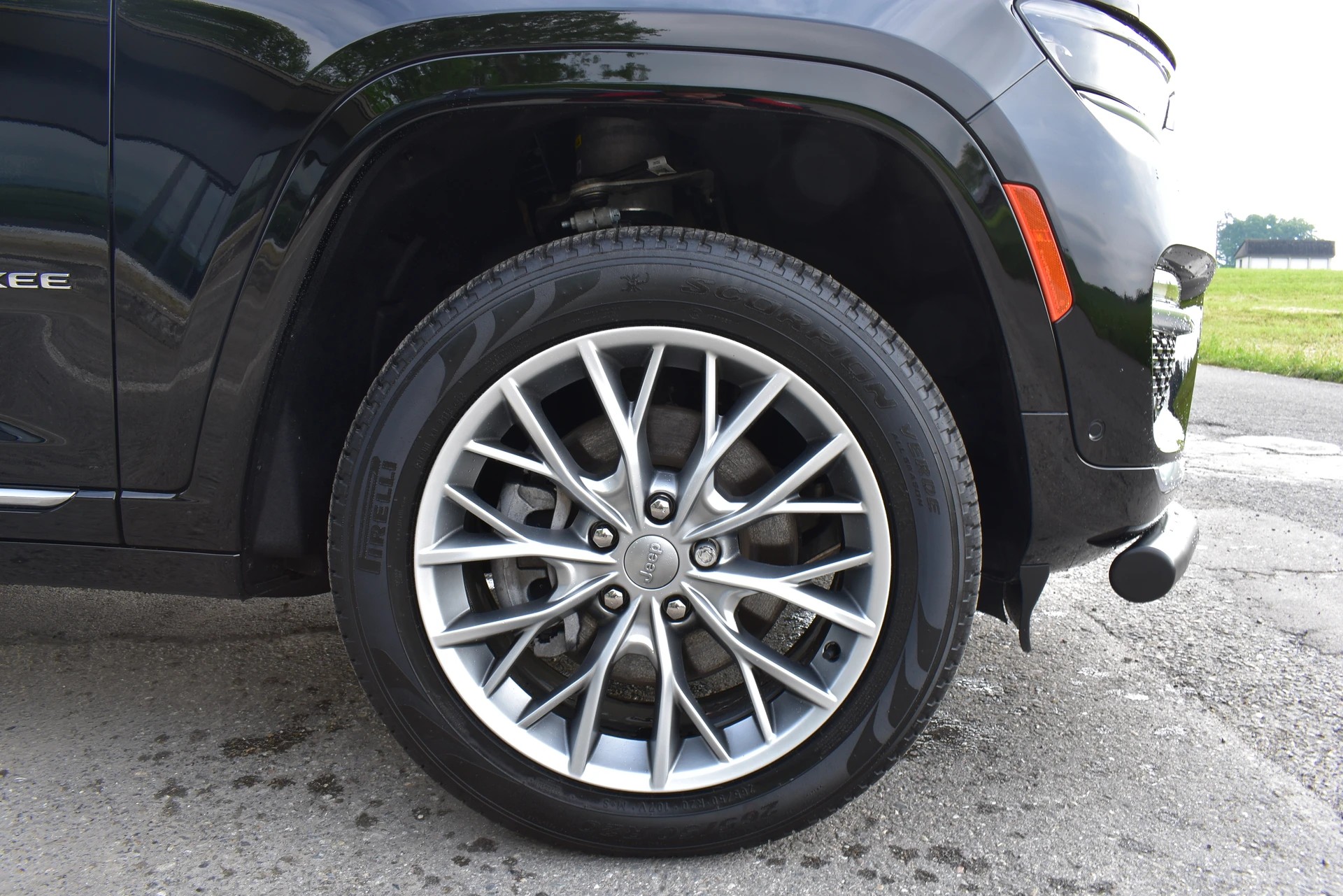 JEEP Grand Cherokee Summit 5.7 Hemi AWD-image-3