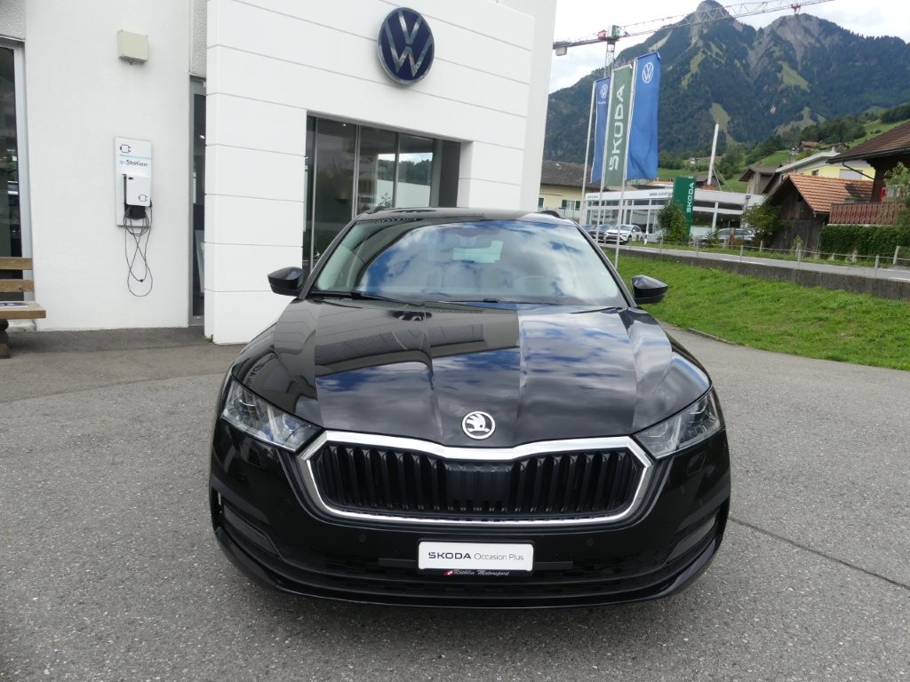 SKODA Octavia Combi 2.0 TDI DSG Ambition 4x4-image-5