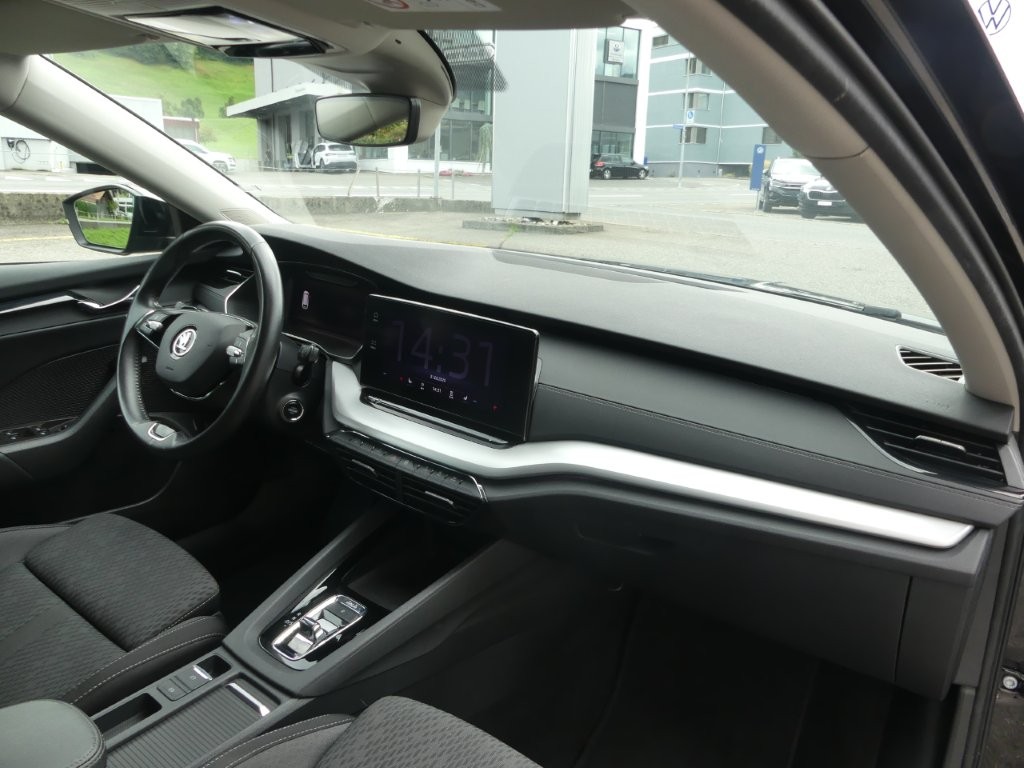 SKODA Octavia Combi 2.0 TDI DSG Ambition 4x4-image-8