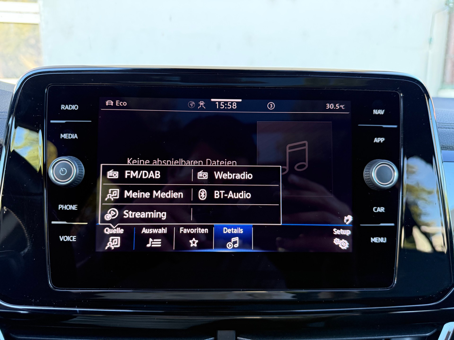 VW T-Roc 2.0 TDI SCR R-Line DSG-image-11