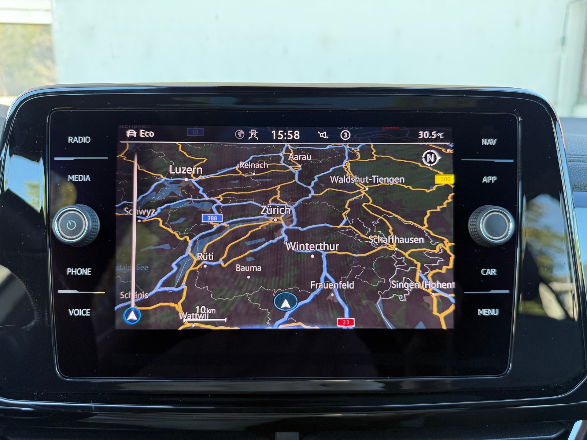 VW T-Roc 2.0 TDI SCR R-Line DSG-image-8