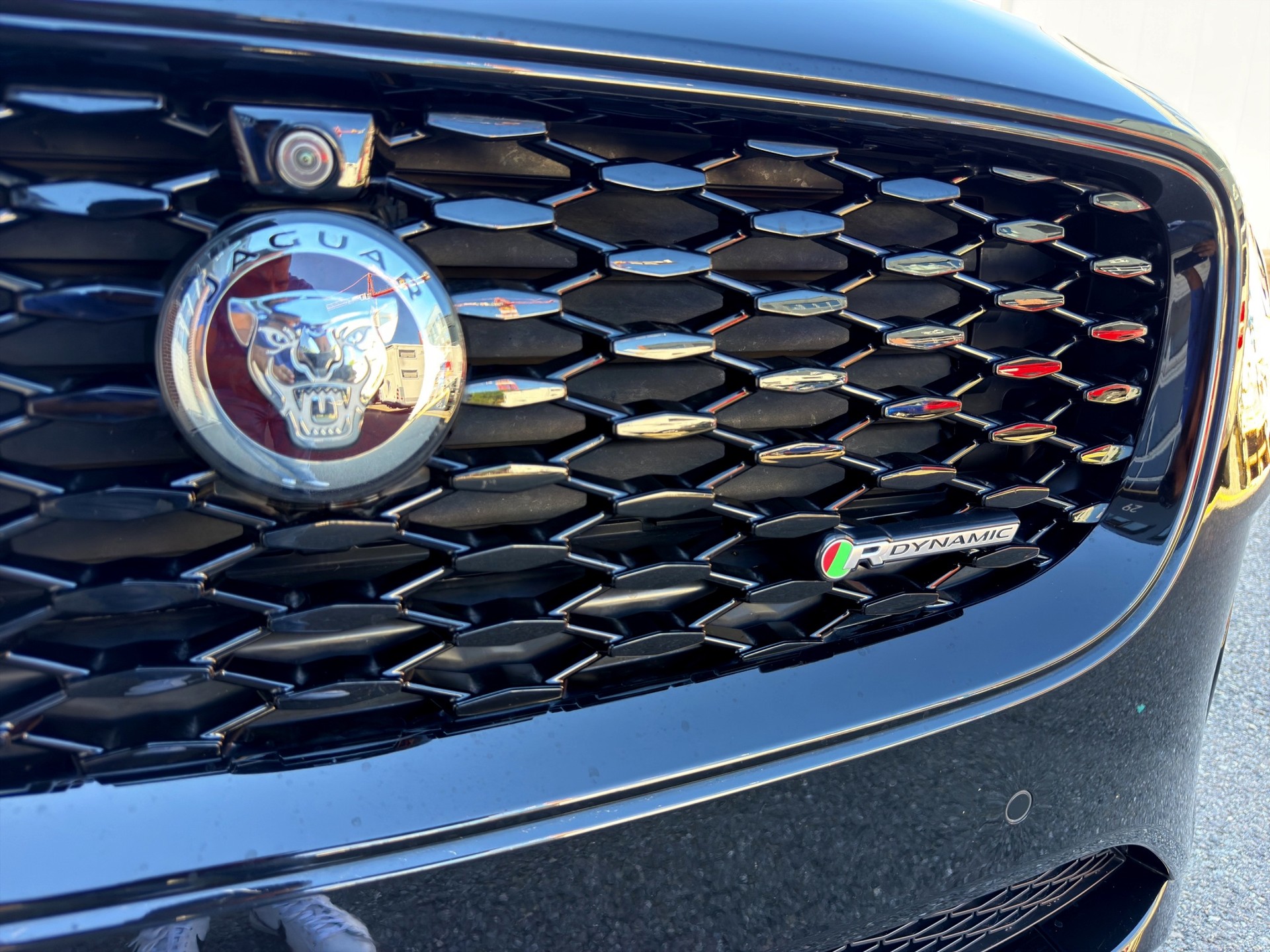 JAGUAR E-Pace 2.0 P250 R-Dynamic AWD-image-28