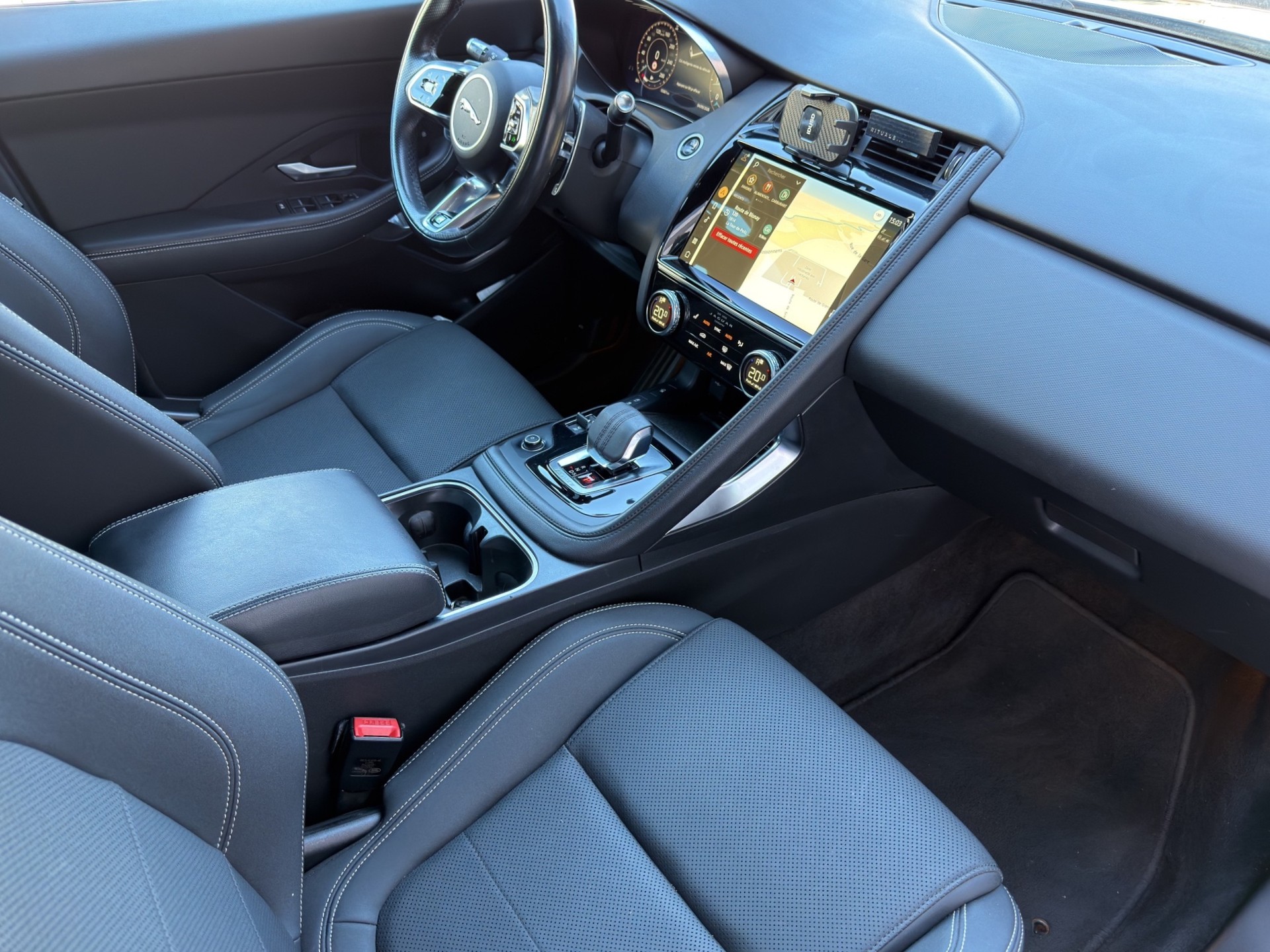 JAGUAR E-Pace 2.0 P250 R-Dynamic AWD-image-23