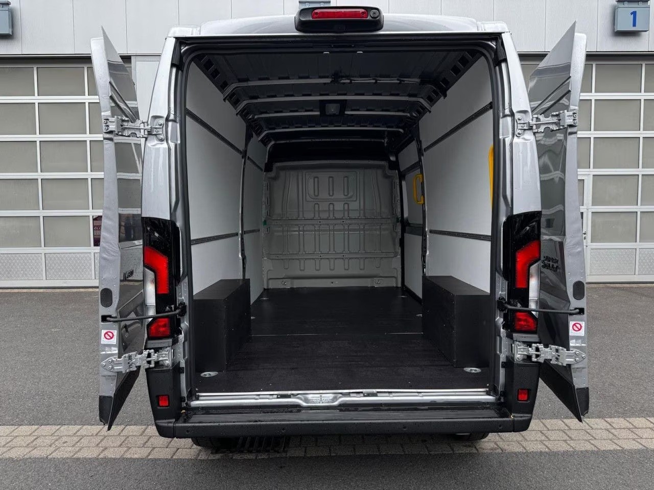 IVECO eSuperJolly J42F20E V-image-6