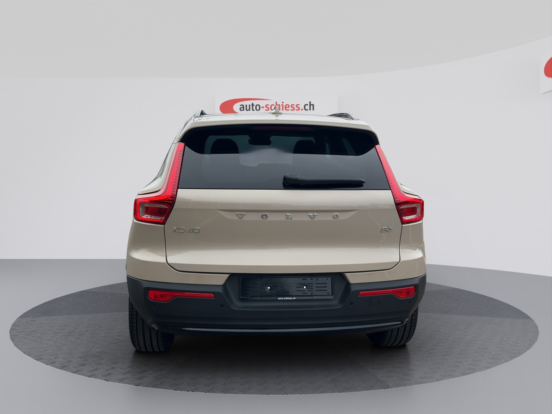 VOLVO XC40 B3 Benzin Mild Hybrid Plus Dark DCT-image-2