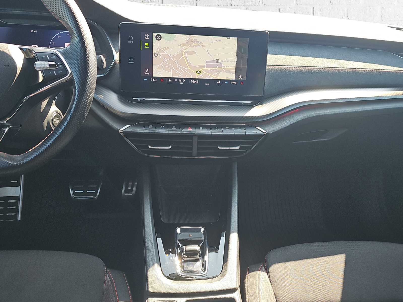 SKODA Octavia Combi 2.0 TSI RS DSG-image-5