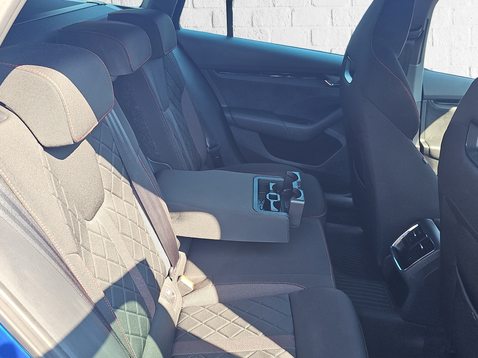 SKODA Octavia Combi 2.0 TSI RS DSG-image-20