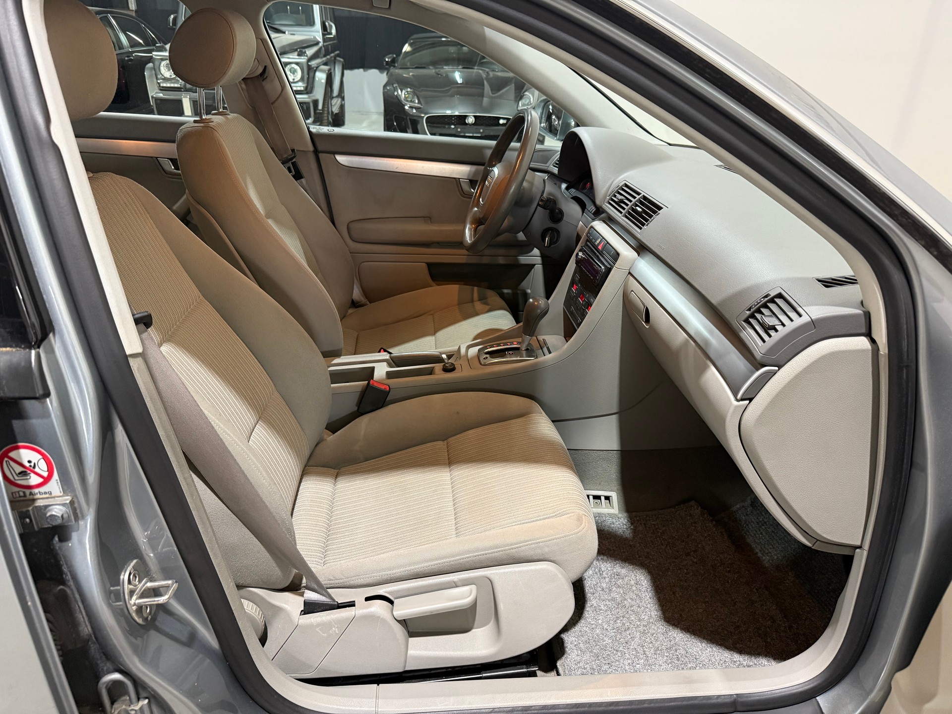 AUDI A4 Limousine 1.8 T-image-12