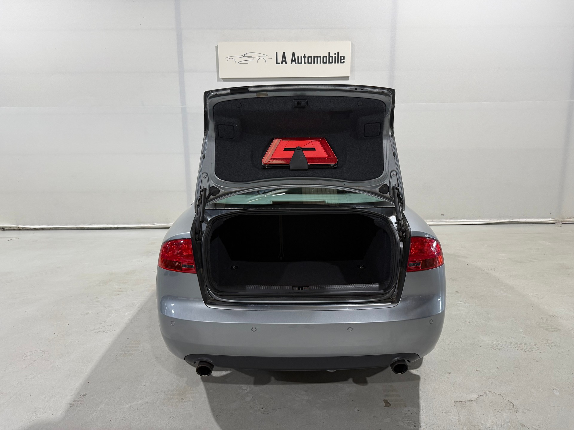 AUDI A4 Limousine 1.8 T-image-10