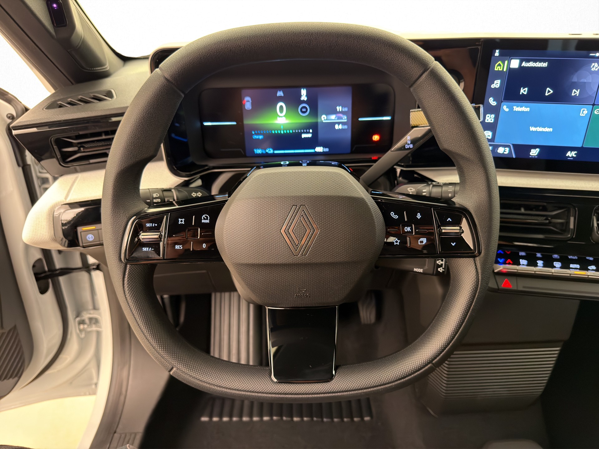 RENAULT R5 E-Tech Comfort Range evolution-image-7