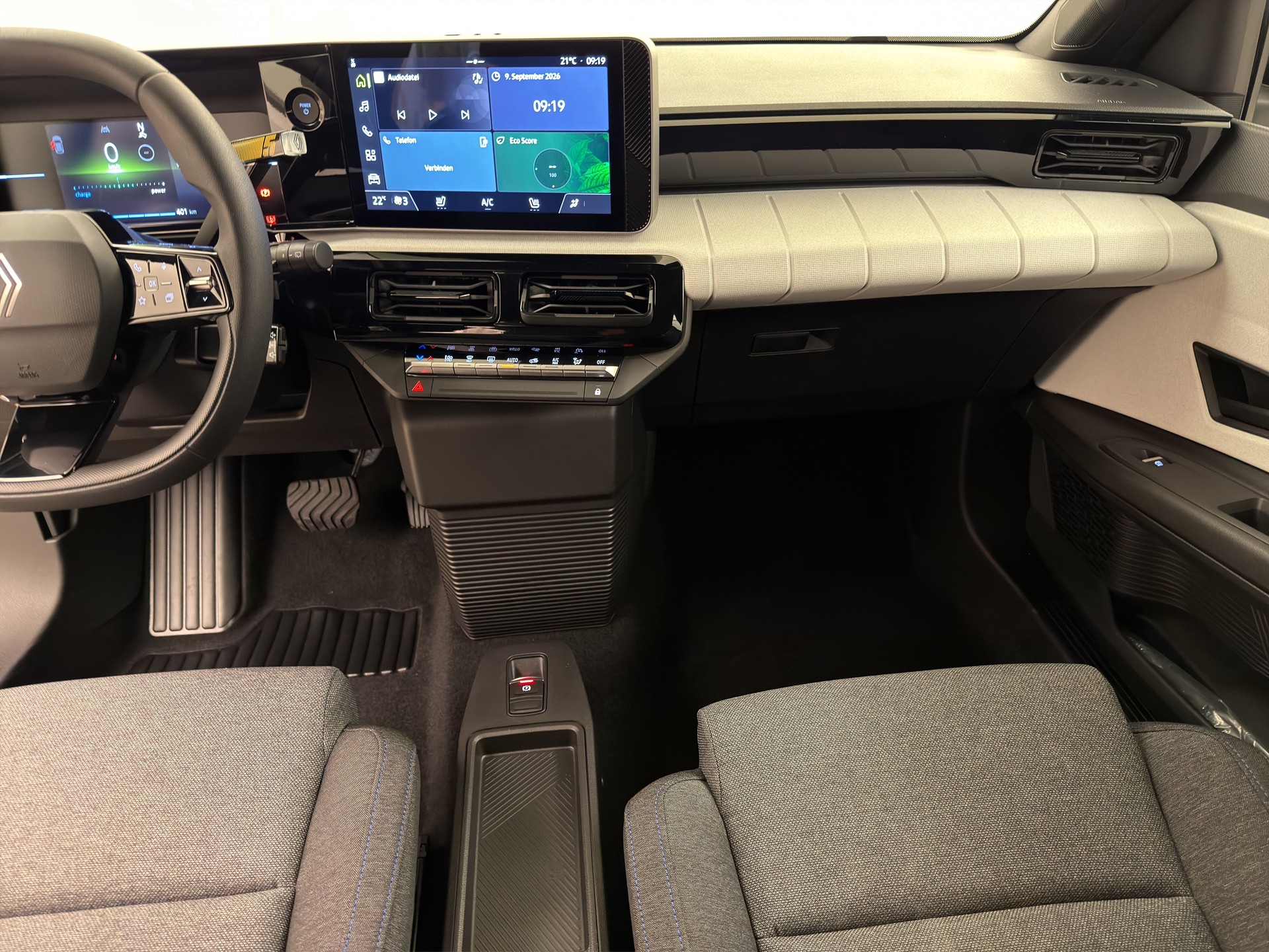 RENAULT R5 E-Tech Comfort Range evolution-image-9