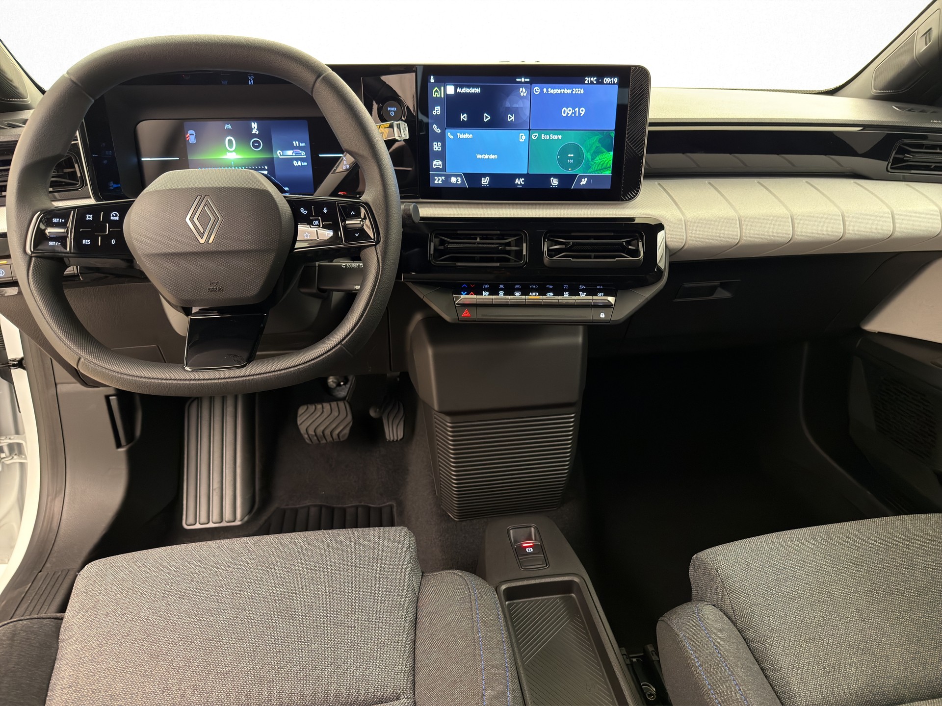 RENAULT R5 E-Tech Comfort Range evolution-image-8