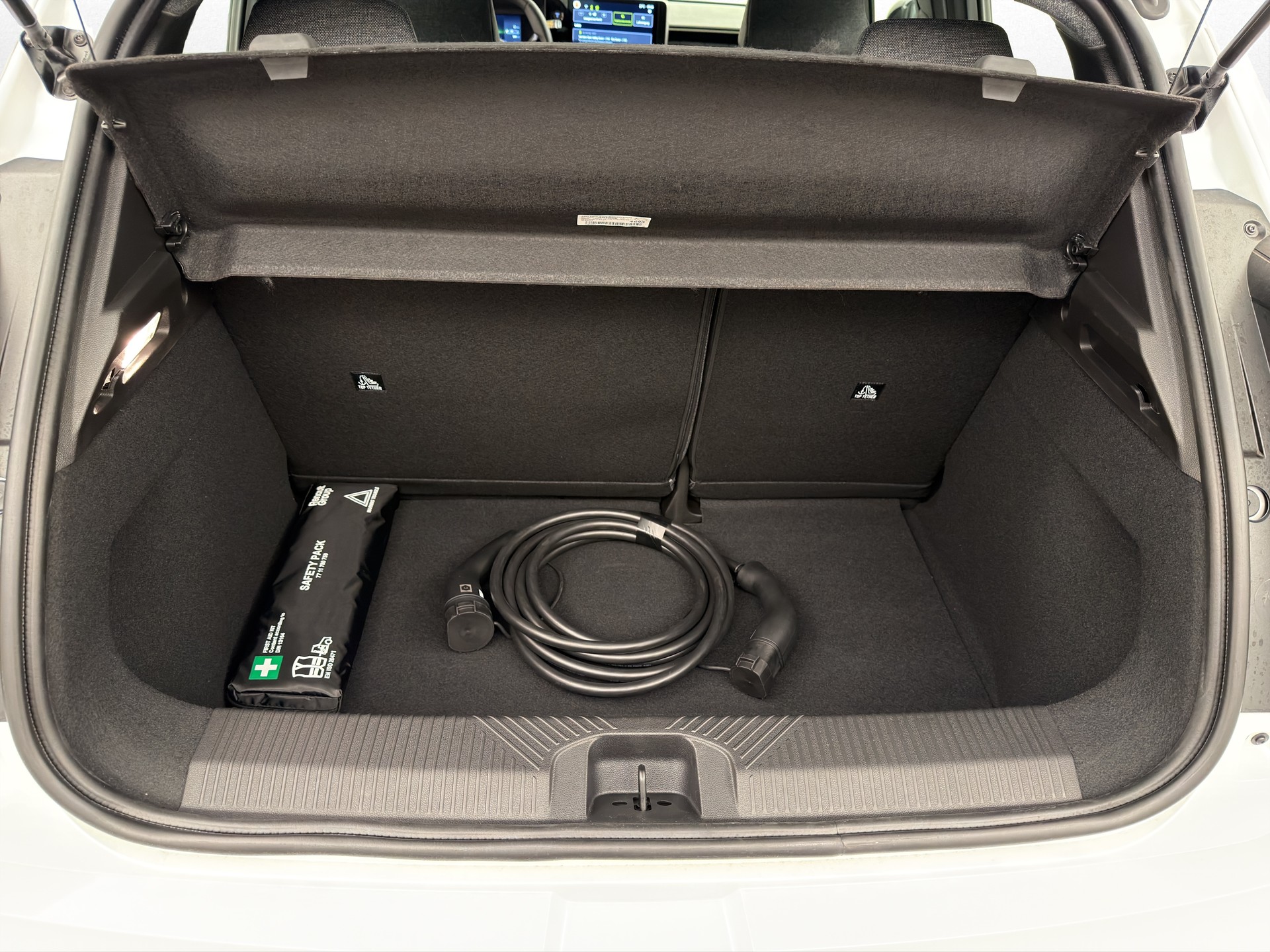 RENAULT R5 E-Tech Comfort Range evolution-image-12