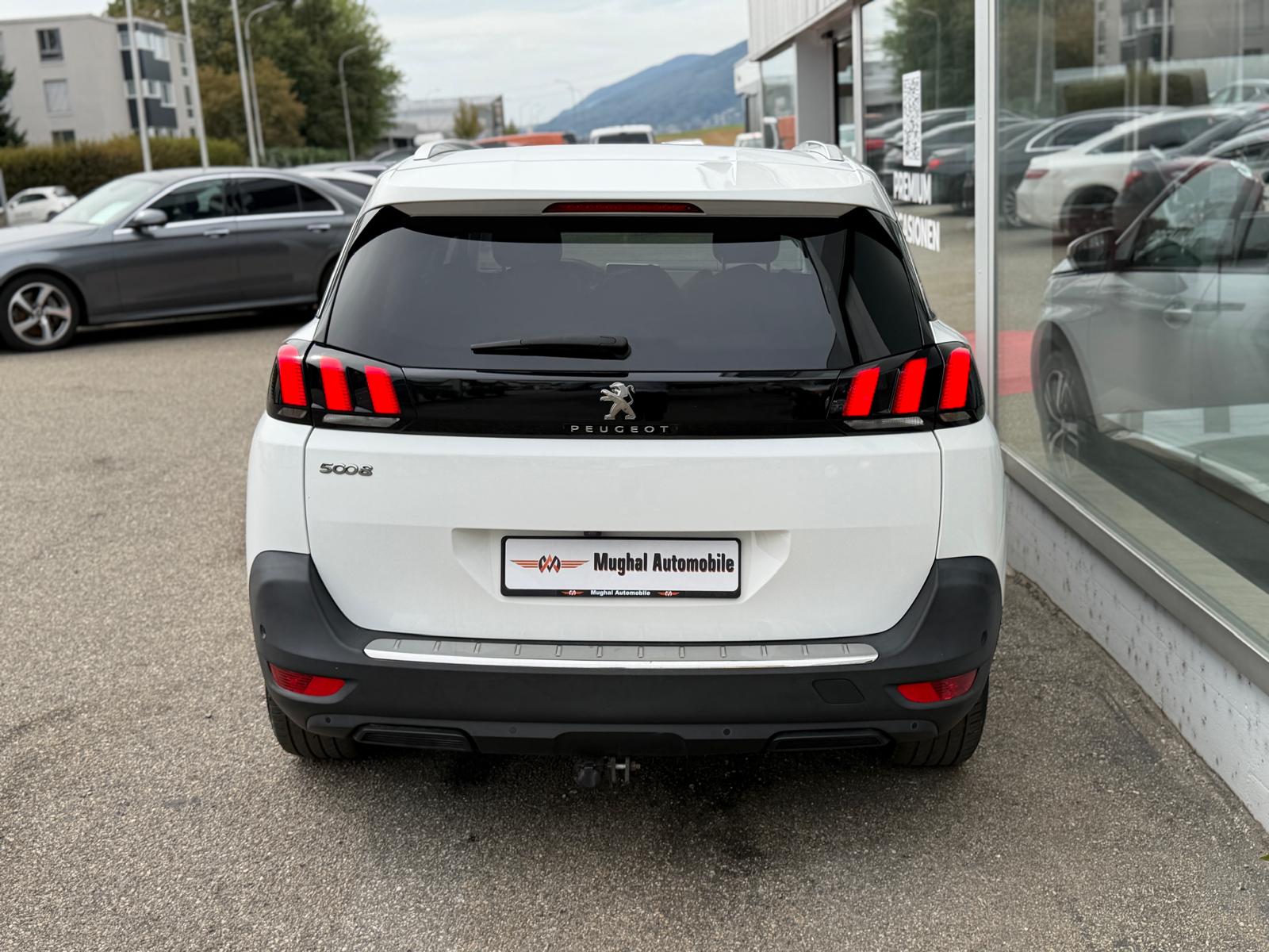 PEUGEOT 5008 1.6 BlueHDi 5008 1.6 BlueHDi Business EAT-image-4