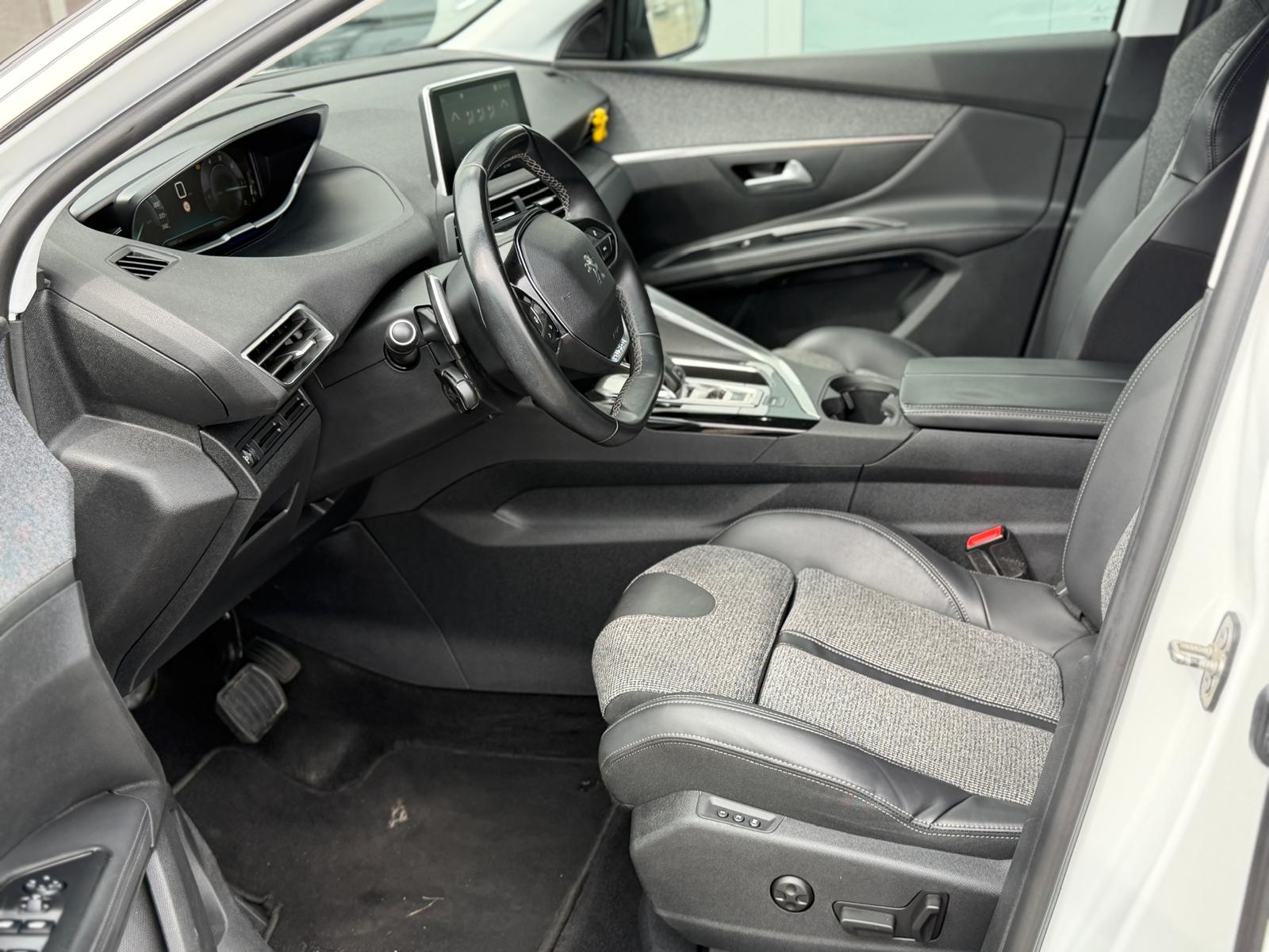 PEUGEOT 5008 1.6 BlueHDi 5008 1.6 BlueHDi Business EAT-image-7