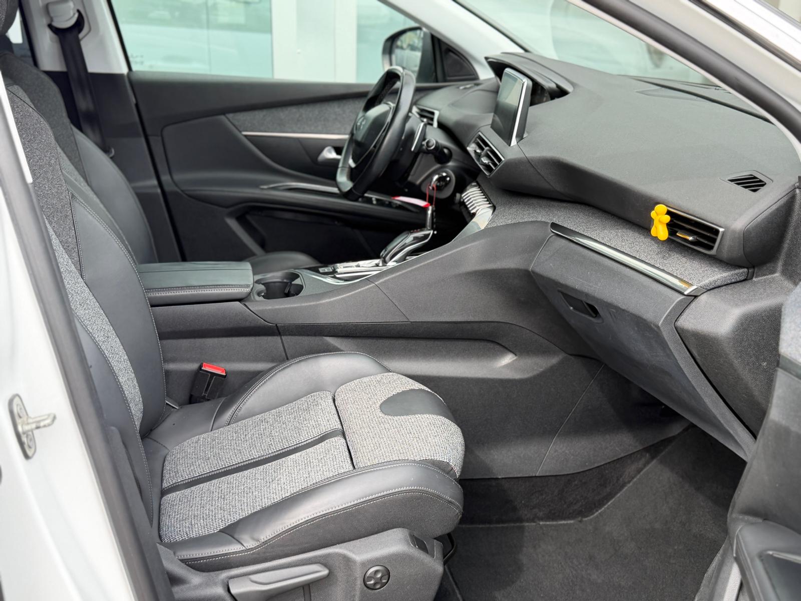 PEUGEOT 5008 1.6 BlueHDi 5008 1.6 BlueHDi Business EAT-image-9