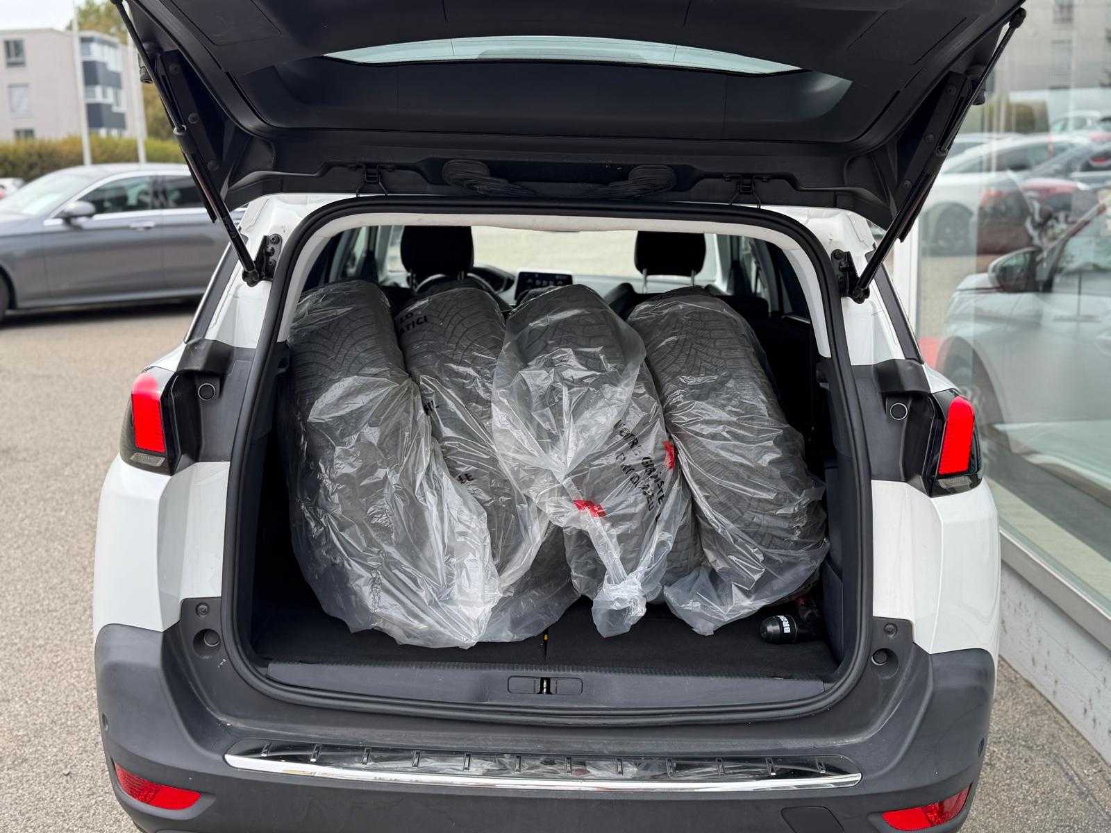 PEUGEOT 5008 1.6 BlueHDi 5008 1.6 BlueHDi Business EAT-image-5