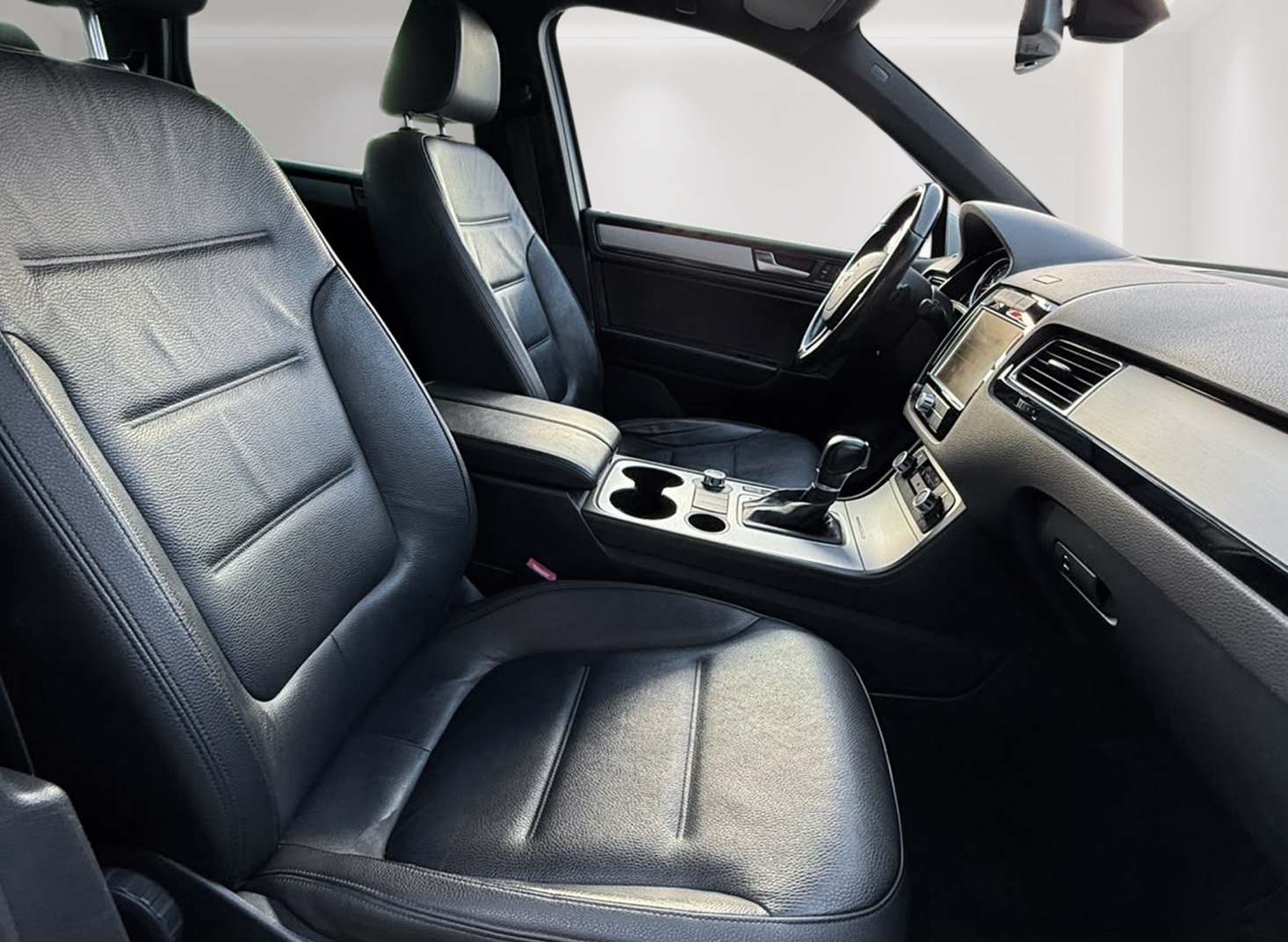 VW Touareg 3.0 TDI BlueMotion Tiptronic / AHK! inkl. Garantie, Service & MFK-image-14