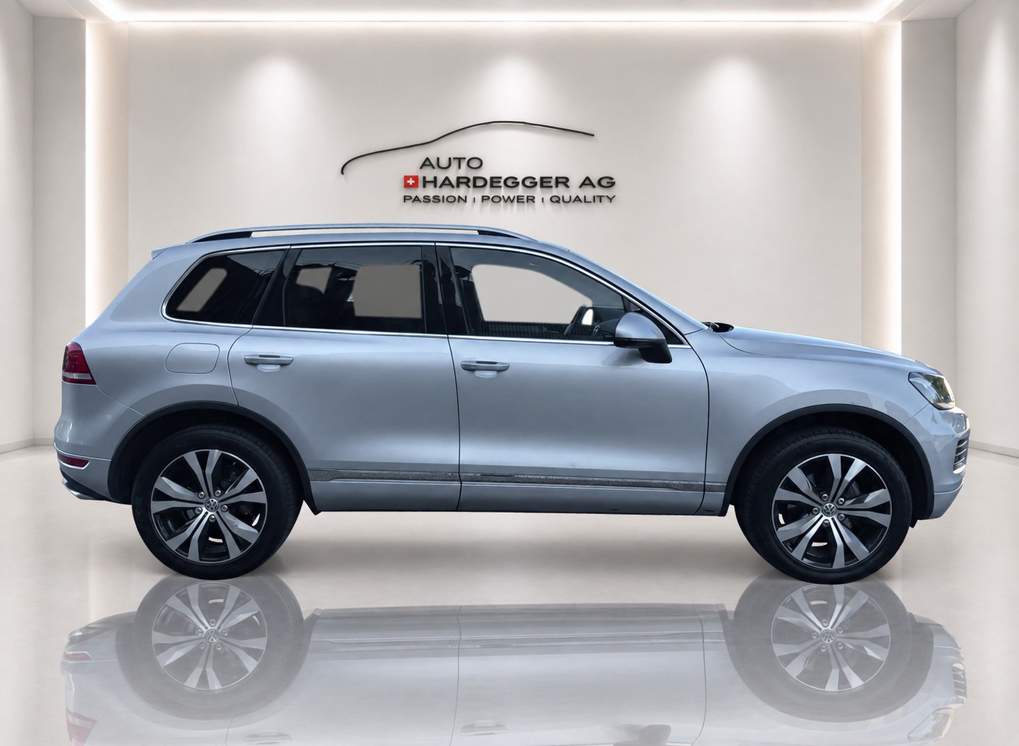 VW Touareg 3.0 TDI BlueMotion Tiptronic / AHK! inkl. Garantie, Service & MFK-image-2