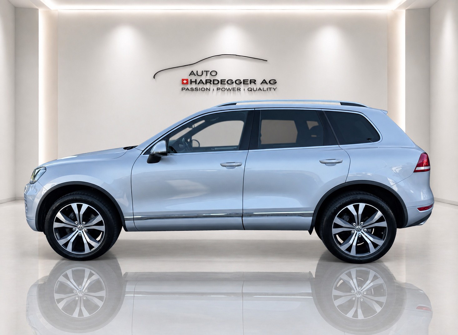 VW Touareg 3.0 TDI BlueMotion Tiptronic / AHK! inkl. Garantie, Service & MFK-image-6