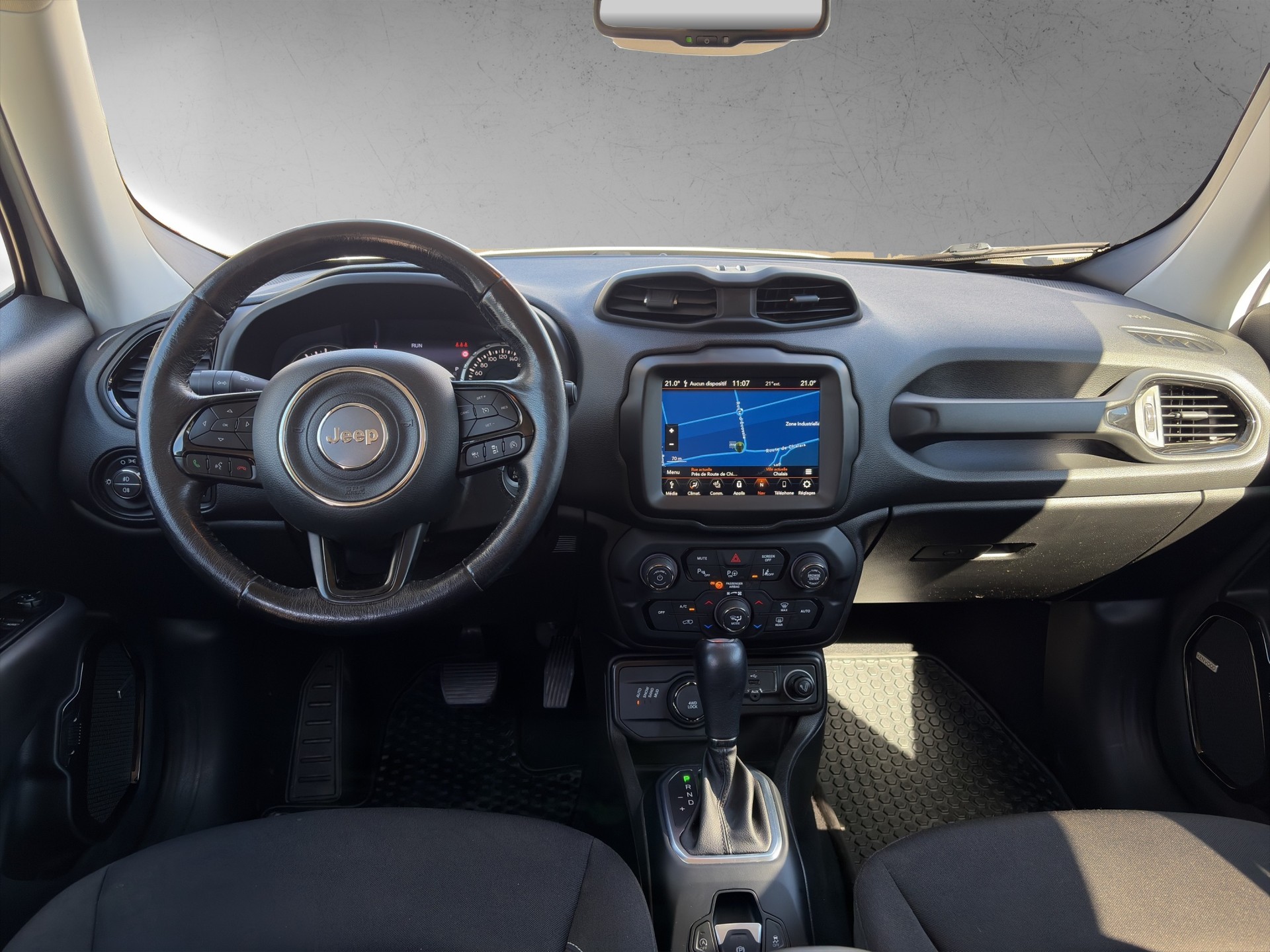 JEEP Renegade 1.3 Turbo Quicksilver AWD-image-11