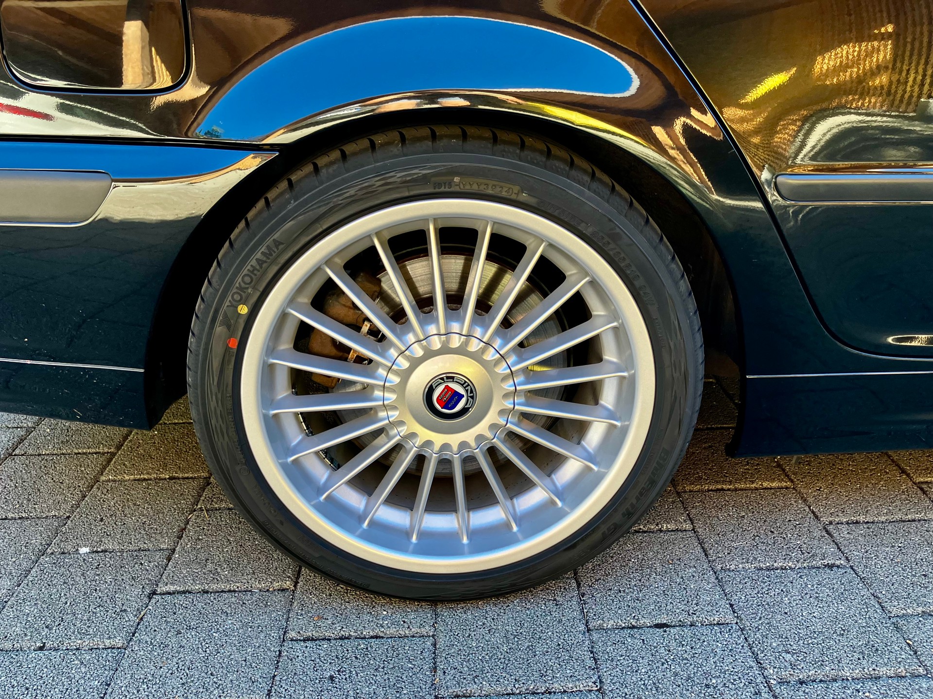 BMW-ALPINA B3 3.3 Allrad Touring-image-7