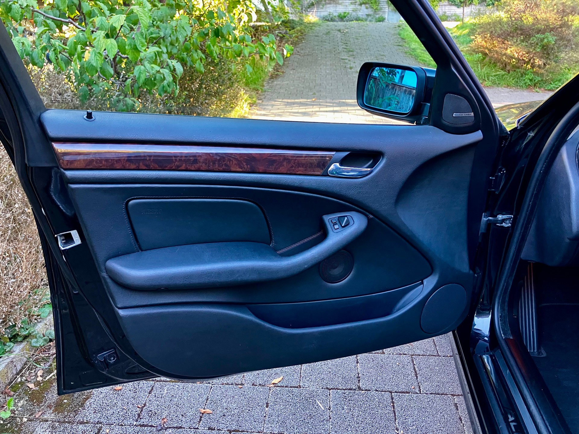BMW-ALPINA B3 3.3 Allrad Touring-image-12