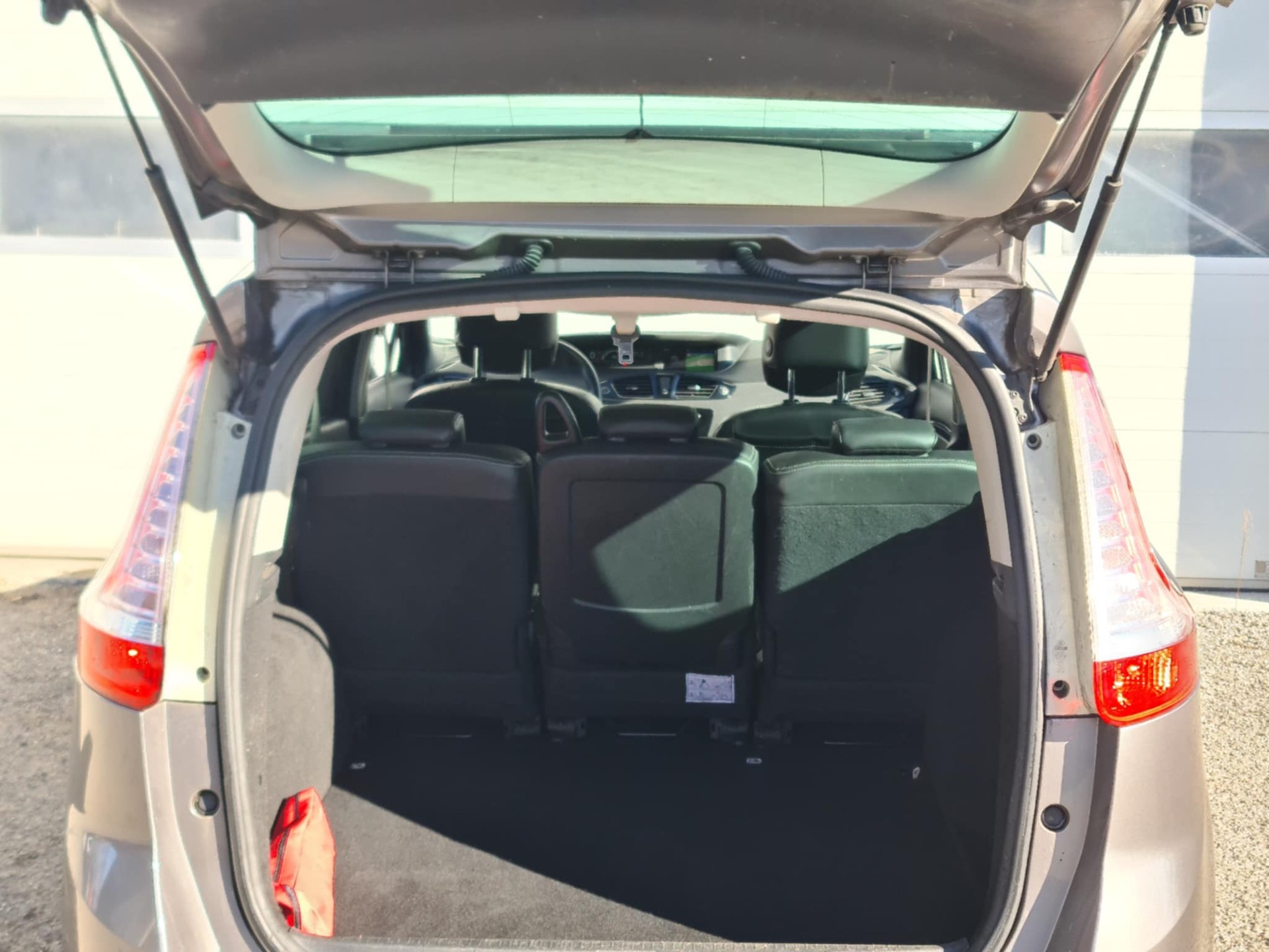 RENAULT Grand Scénic 1.5 dCi Energy EDC-image-8
