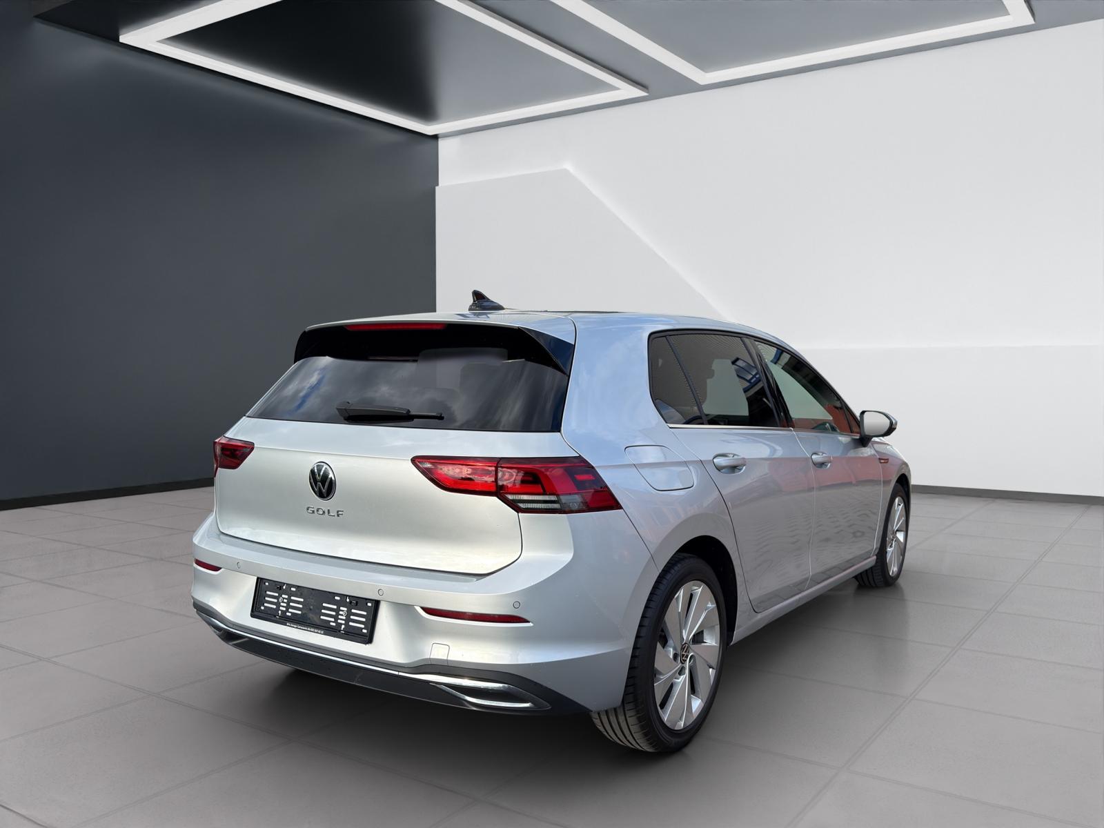 VW Golf 2.0 TDI Style DSG-image-5