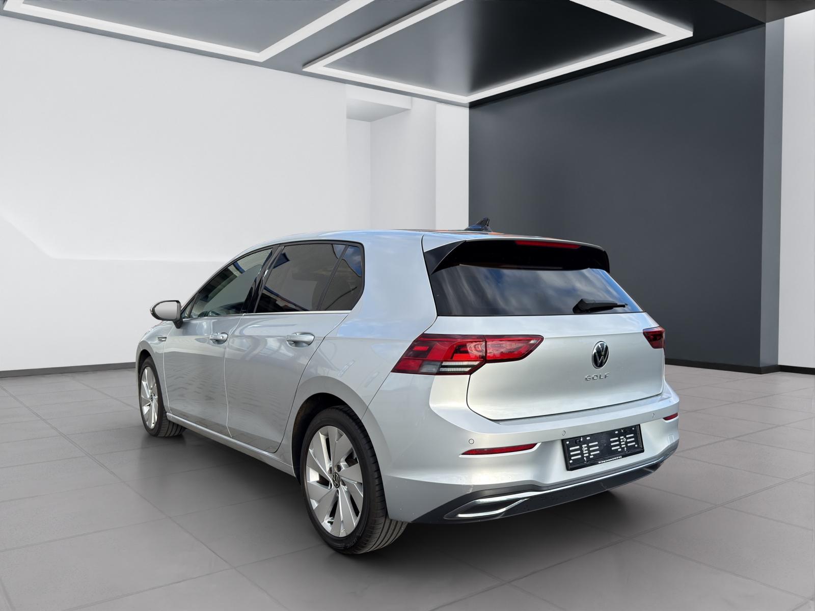 VW Golf 2.0 TDI Style DSG-image-4