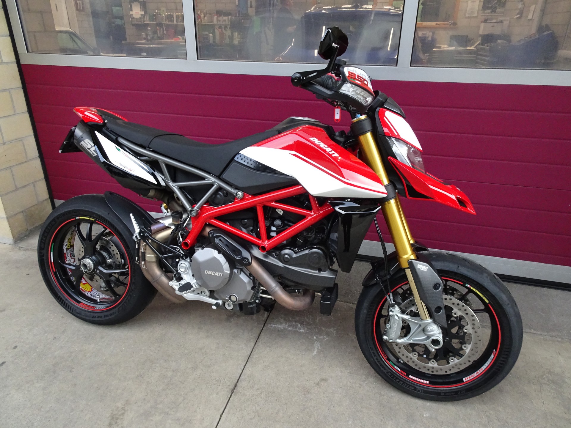 DUCATI Hypermotard 950 SP-showroom-element-2