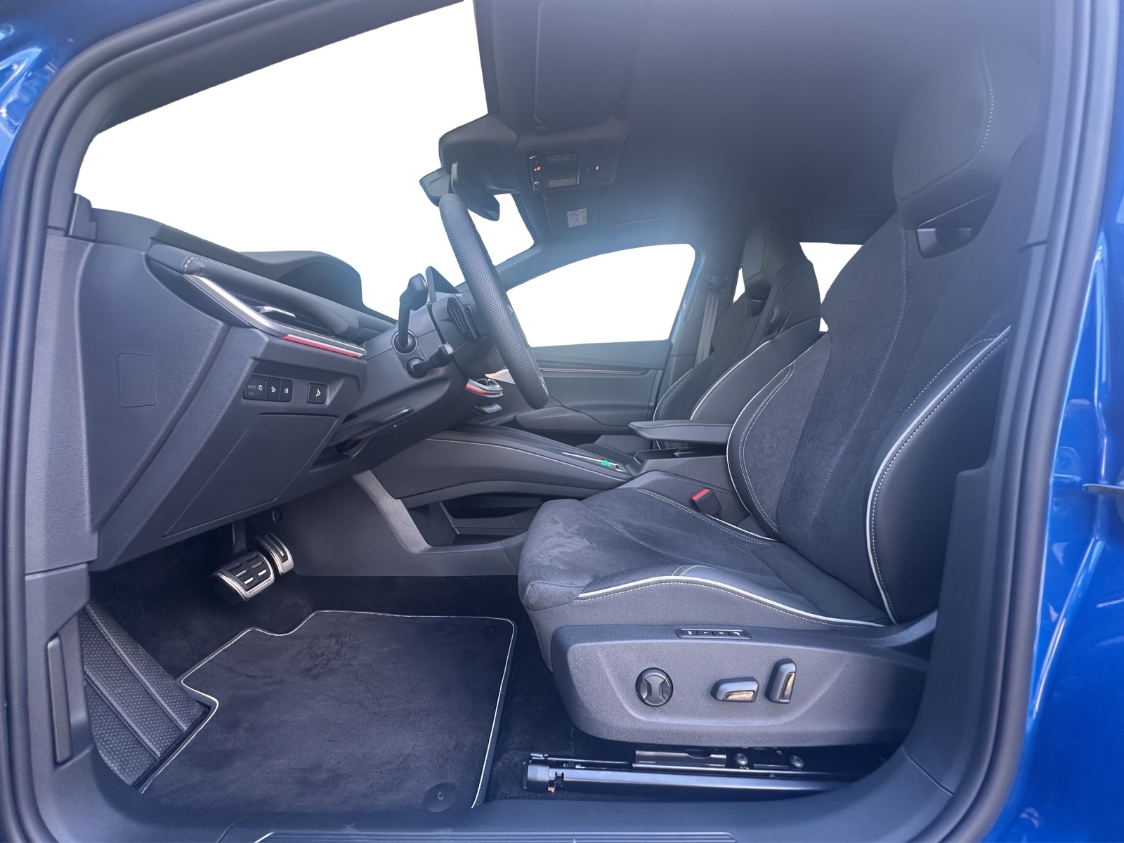 SKODA Elroq 85 SportLine 4x4-image-4