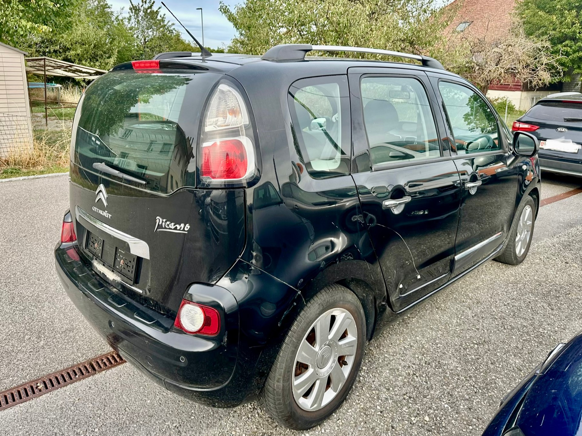 CITROEN C3 Picasso 1.2 Pure Tech Attraction-image-2