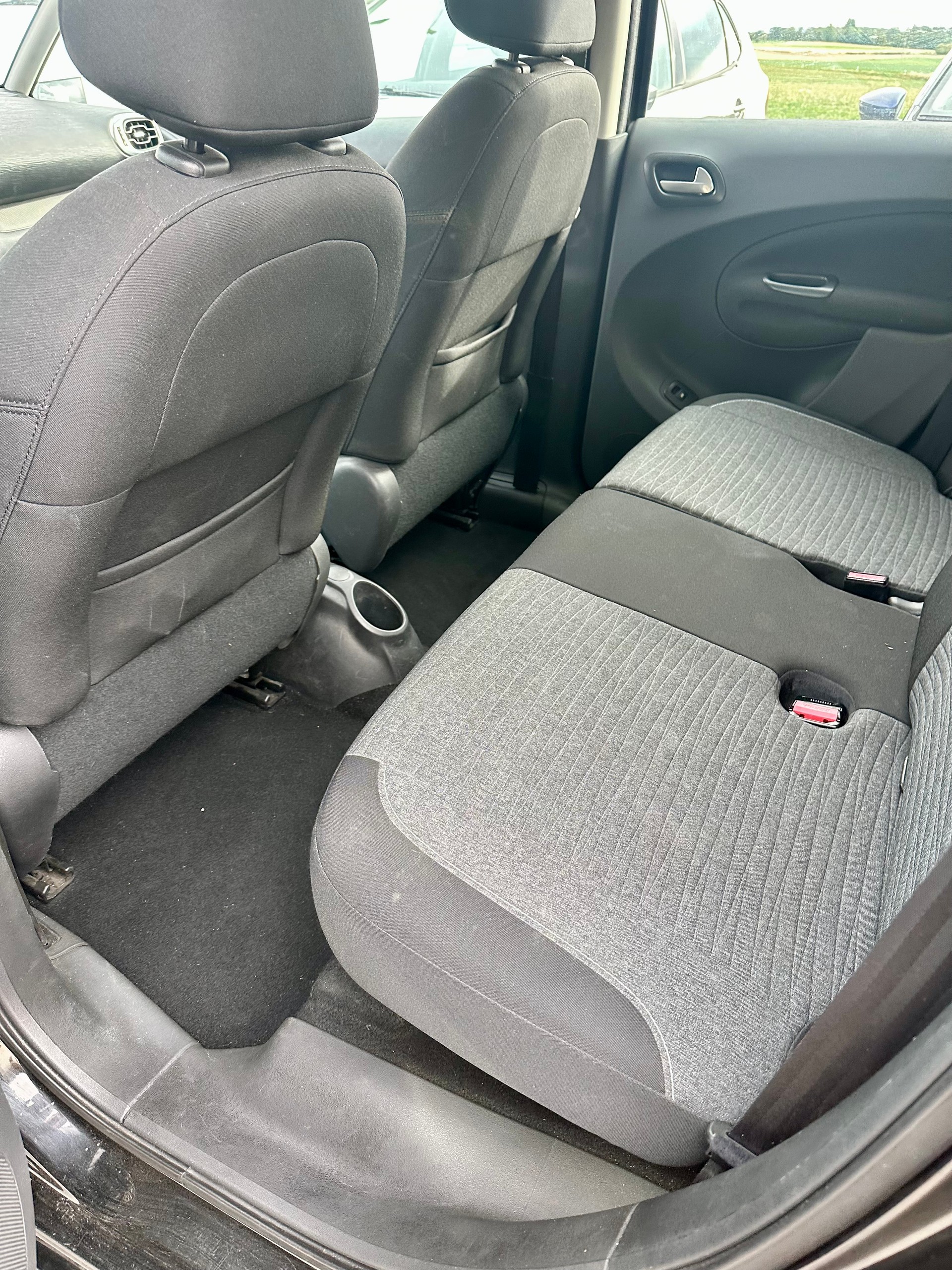 CITROEN C3 Picasso 1.2 Pure Tech Attraction-image-7