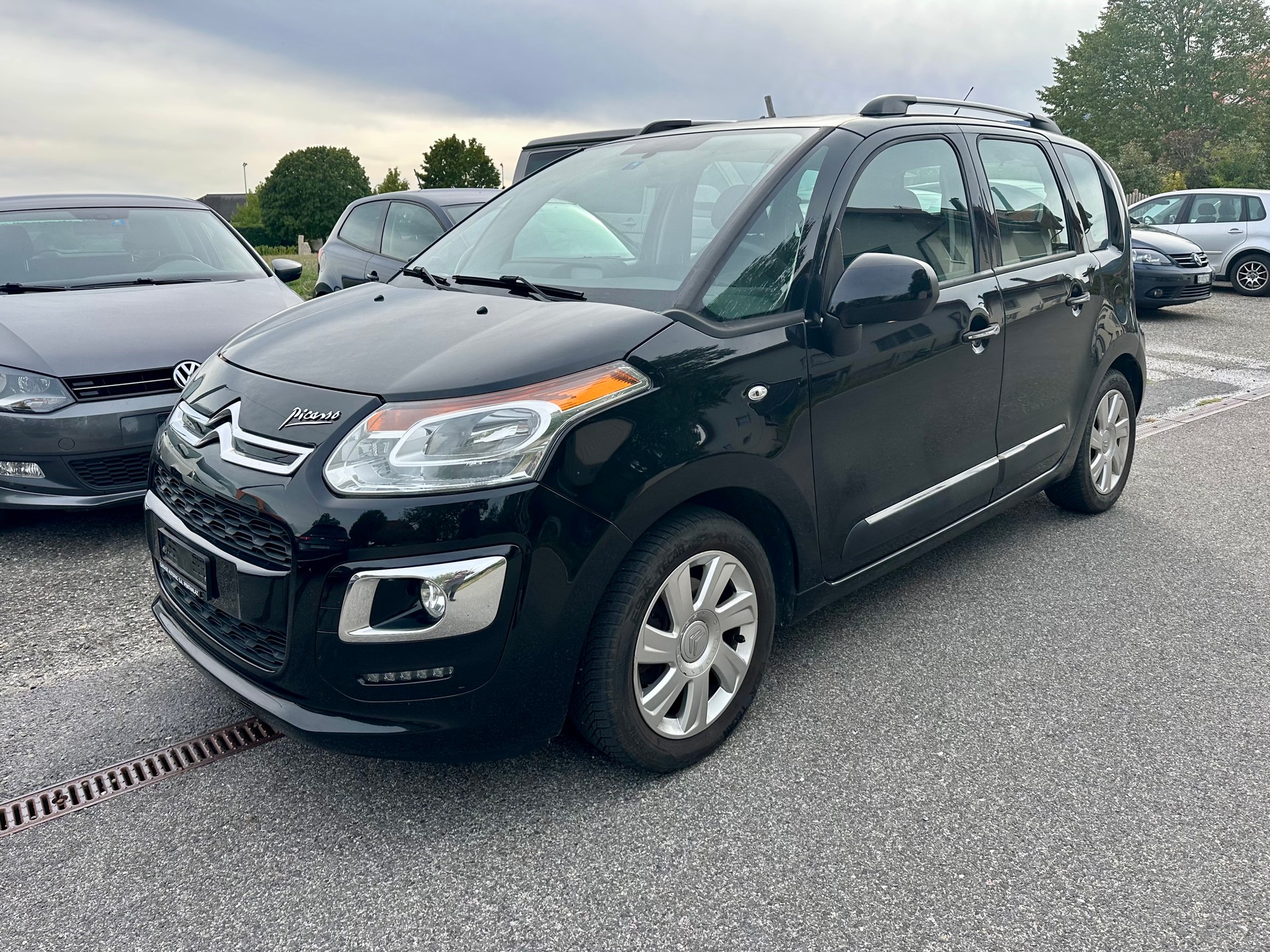 CITROEN C3 Picasso 1.2 Pure Tech Attraction-image-0