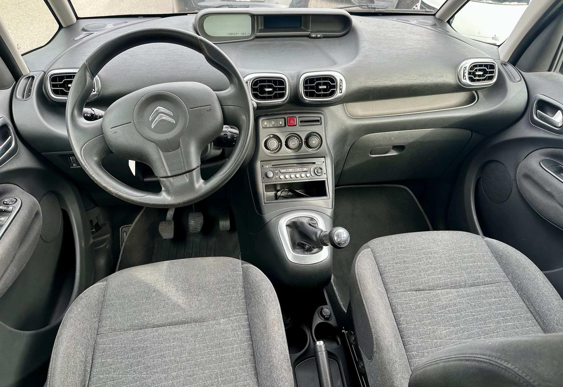 CITROEN C3 Picasso 1.2 Pure Tech Attraction-image-6