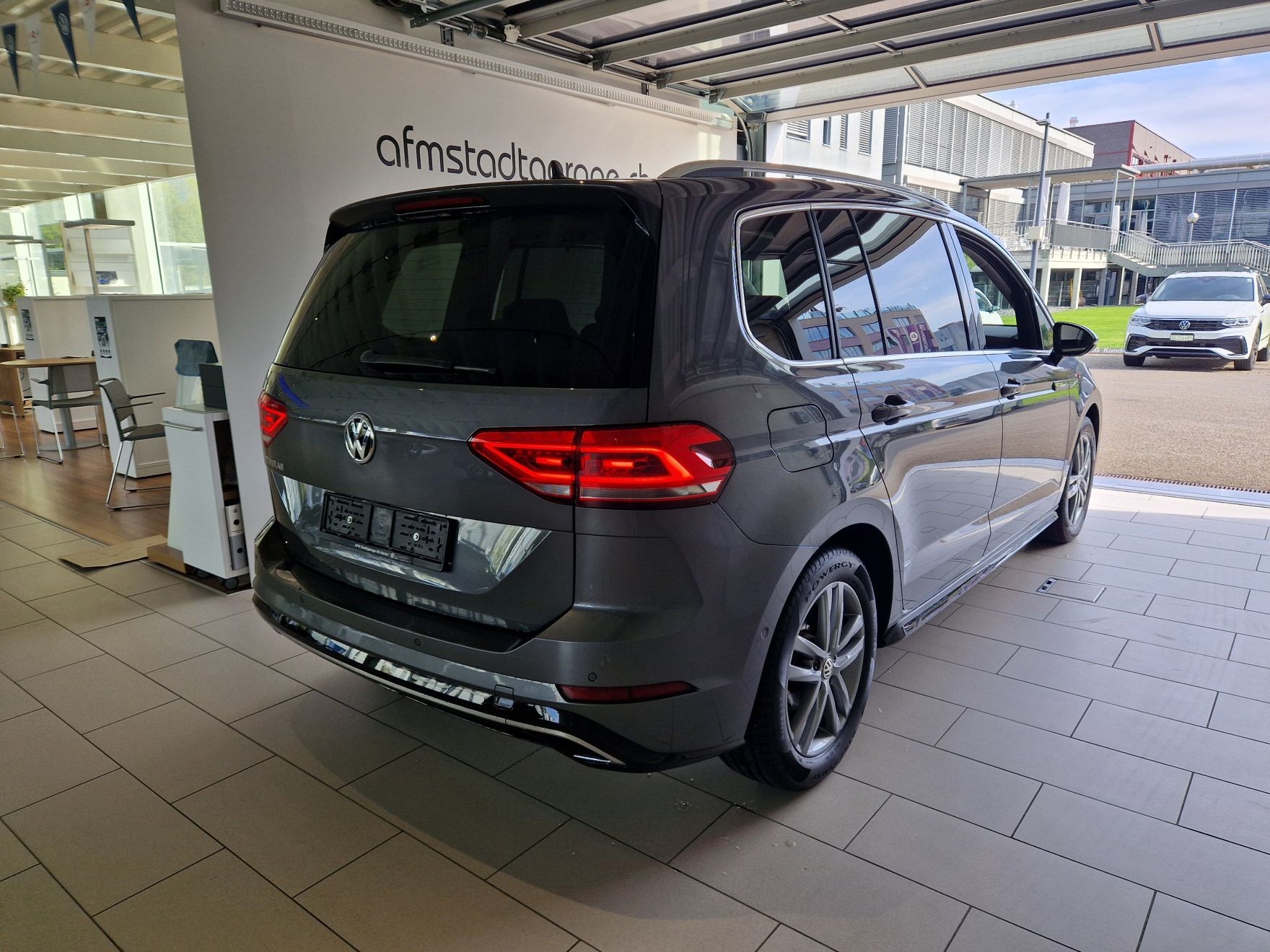 VW Touran 1.5 TSI EVO Highline DSG-image-3