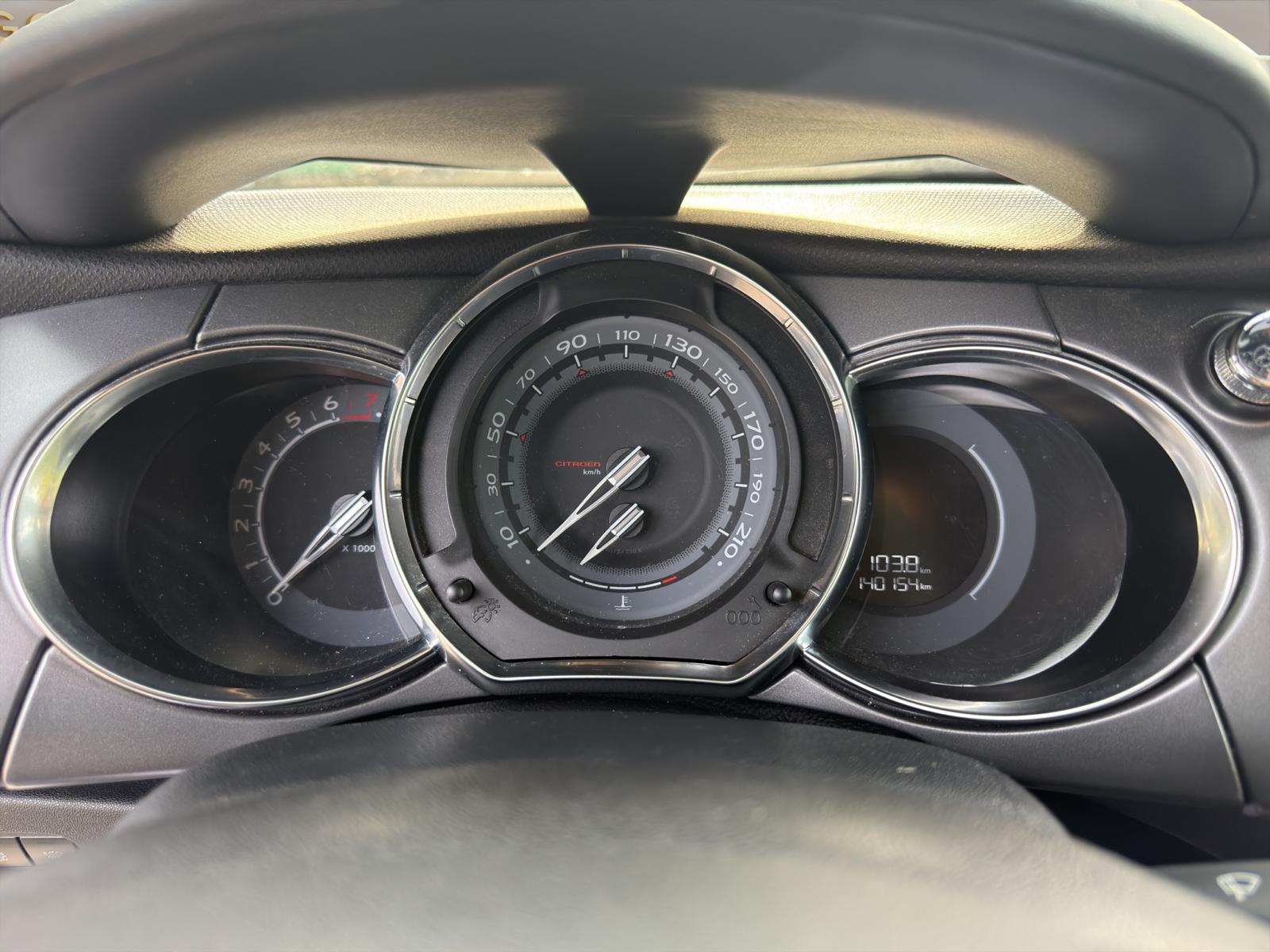DS AUTOMOBILES DS3 1.2 Pure Tech SO Chic-image-9