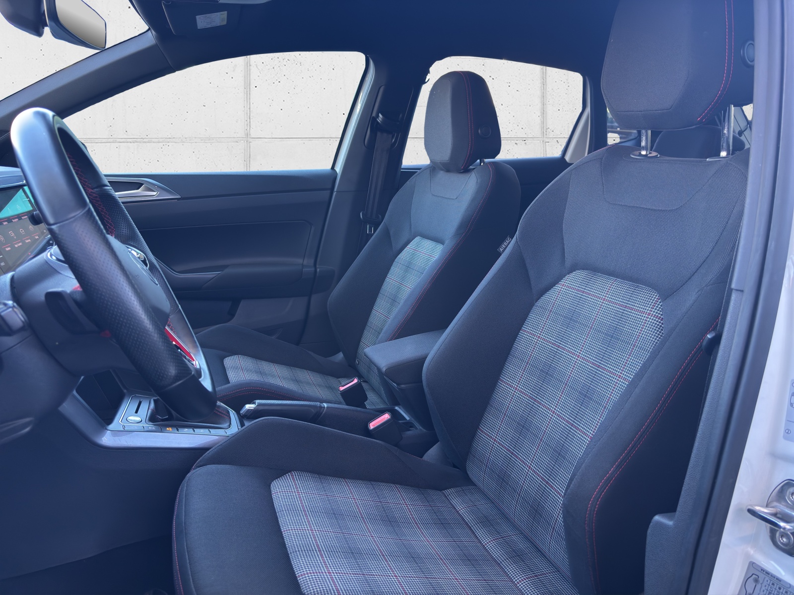 VW Polo 2.0 TSI GTI DSG mit Navi, Rückfahrkamera & Winterräder-image-24