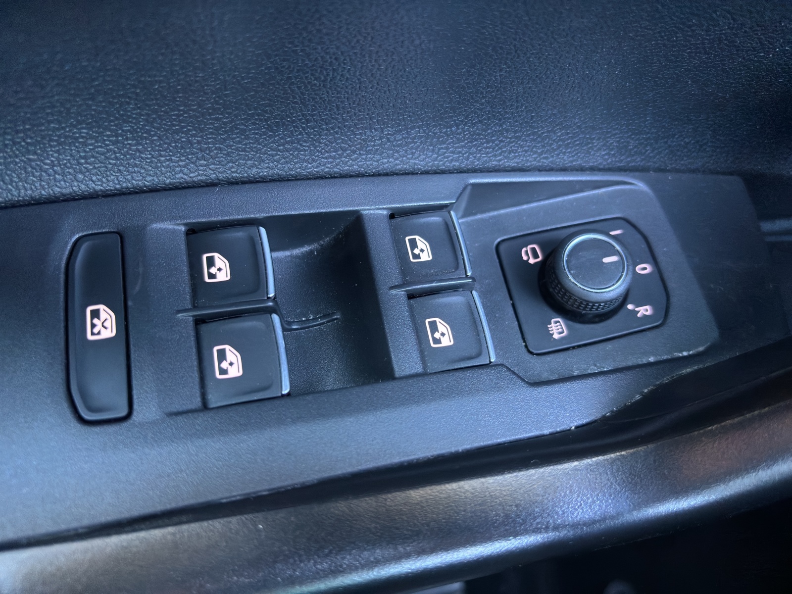 VW Polo 2.0 TSI GTI DSG mit Navi, Rückfahrkamera & Winterräder-image-26