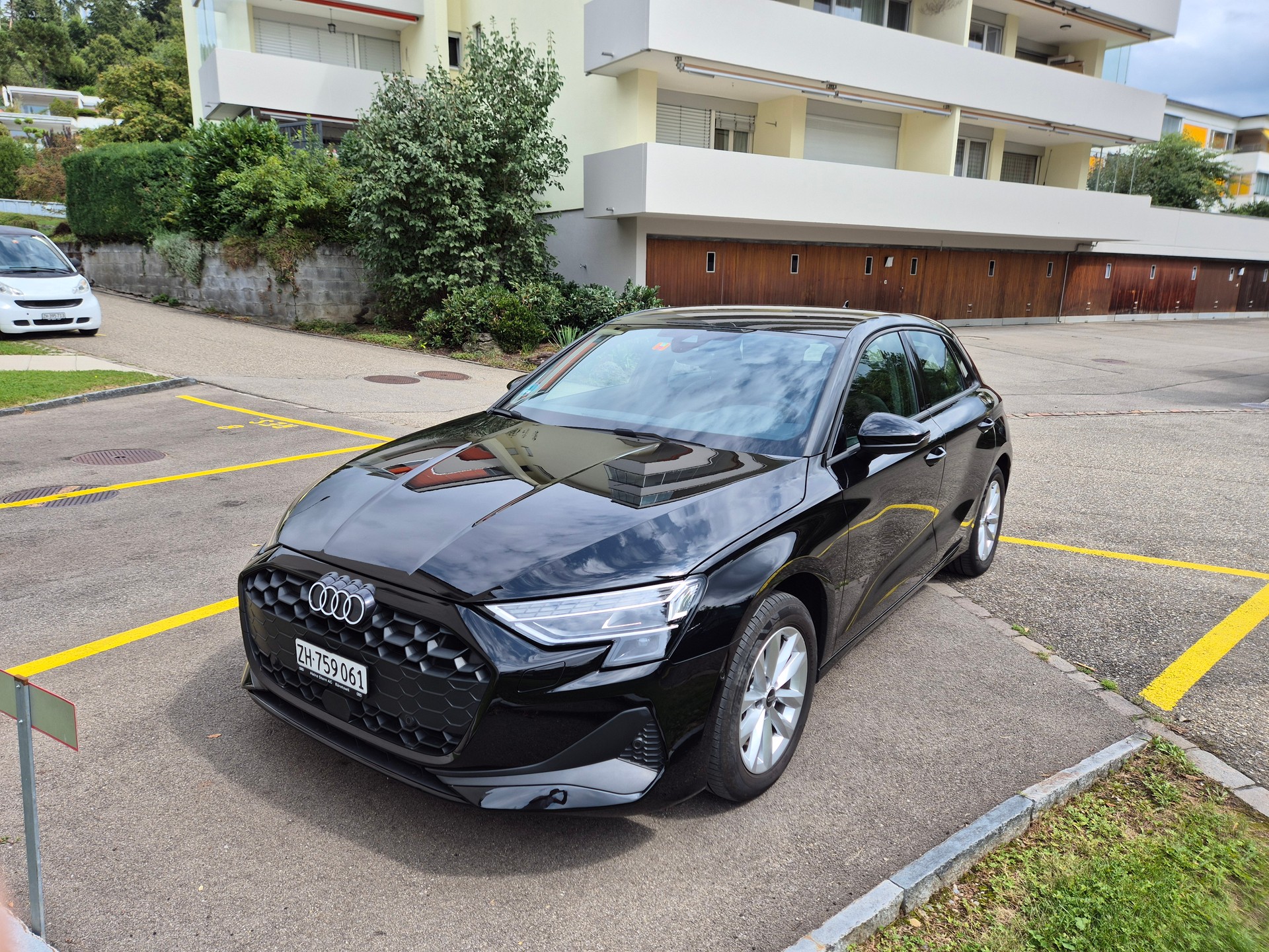 AUDI 1.5 35 TFSI Attraction S-Tronic-image-0