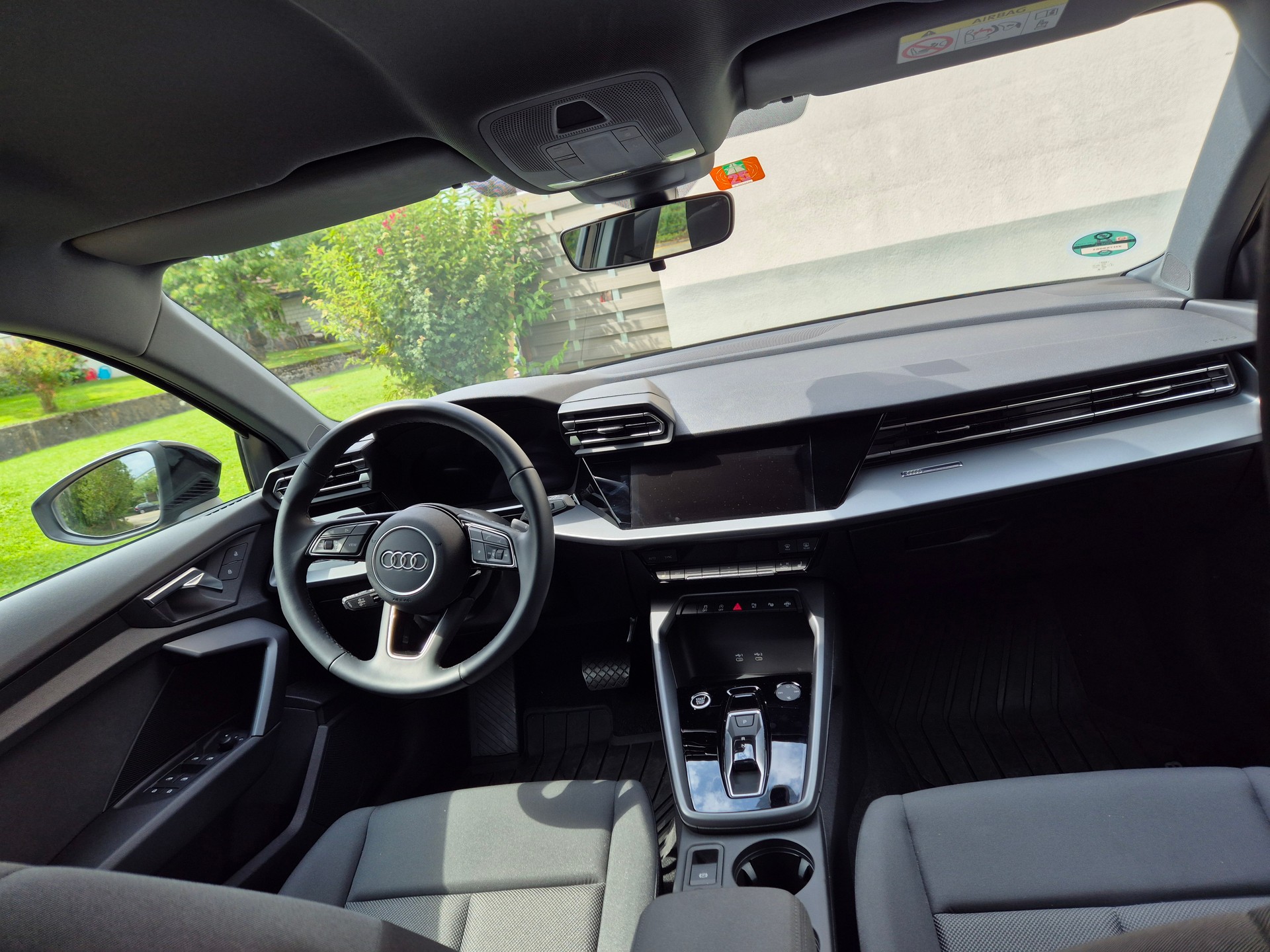 AUDI 1.5 35 TFSI Attraction S-Tronic-image-3