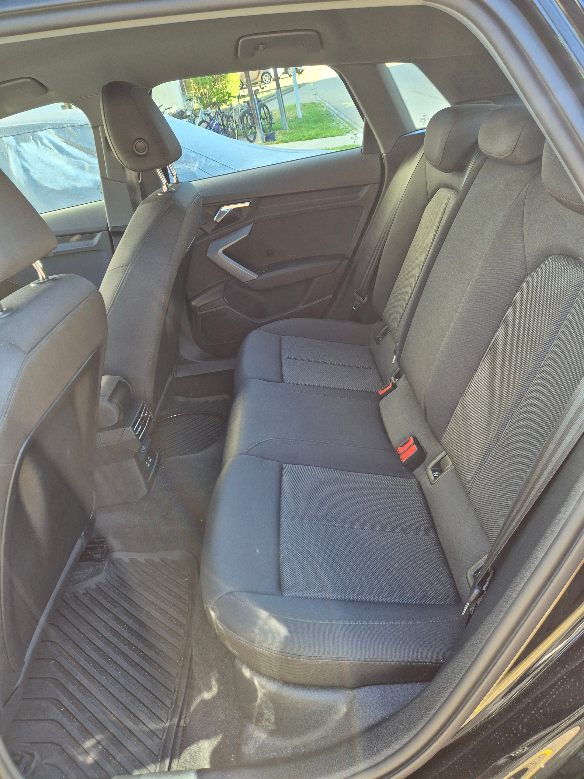 AUDI 1.5 35 TFSI Attraction S-Tronic-image-7