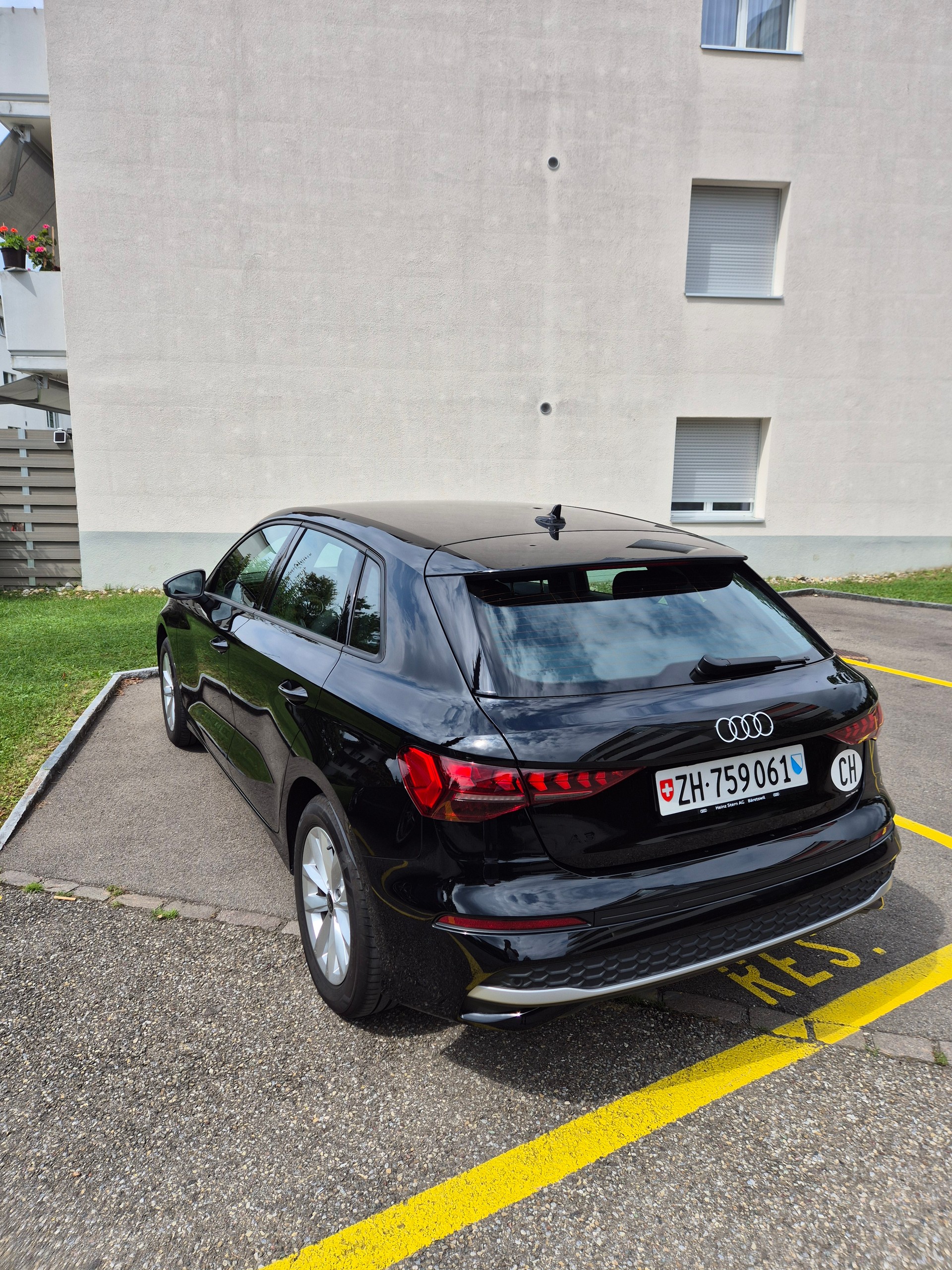 AUDI 1.5 35 TFSI Attraction S-Tronic-image-11