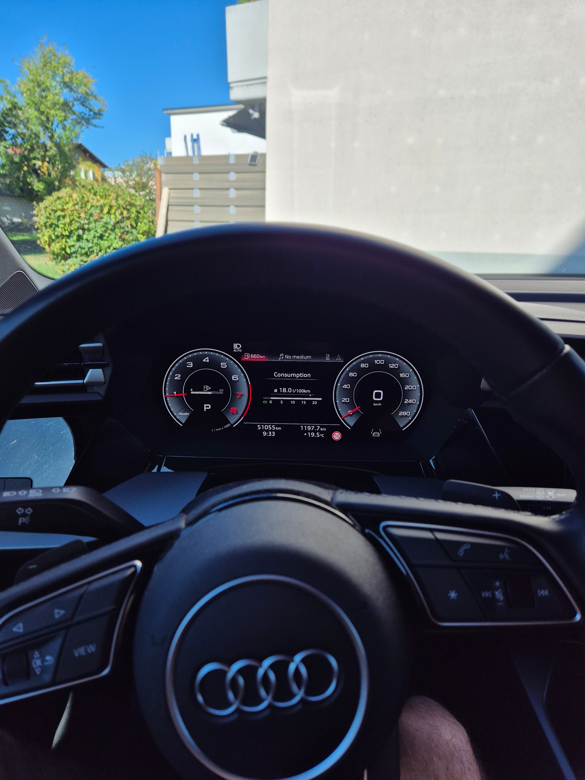 AUDI 1.5 35 TFSI Attraction S-Tronic-image-5
