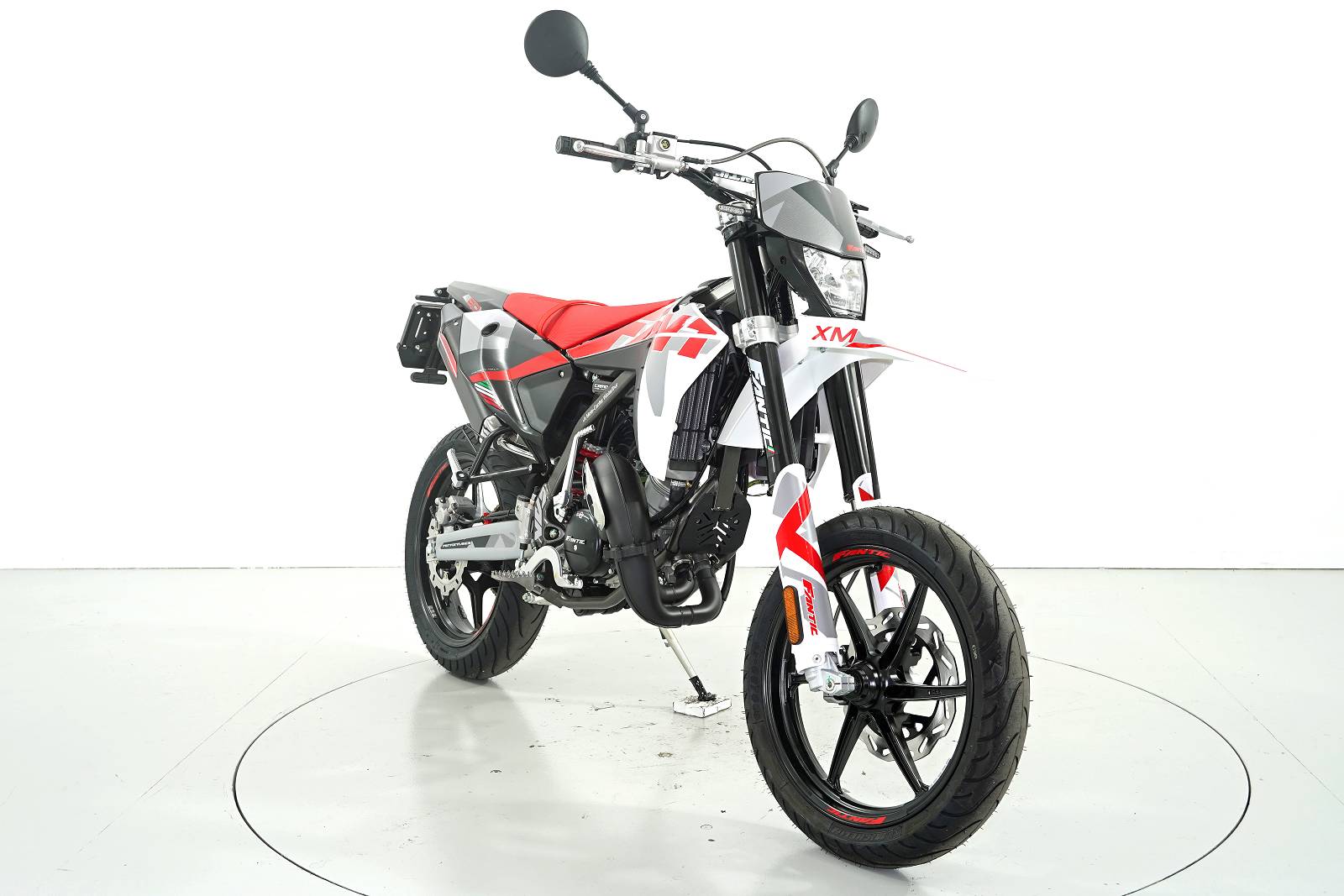 FANTIC XM 50 Performance-showroom-element-1