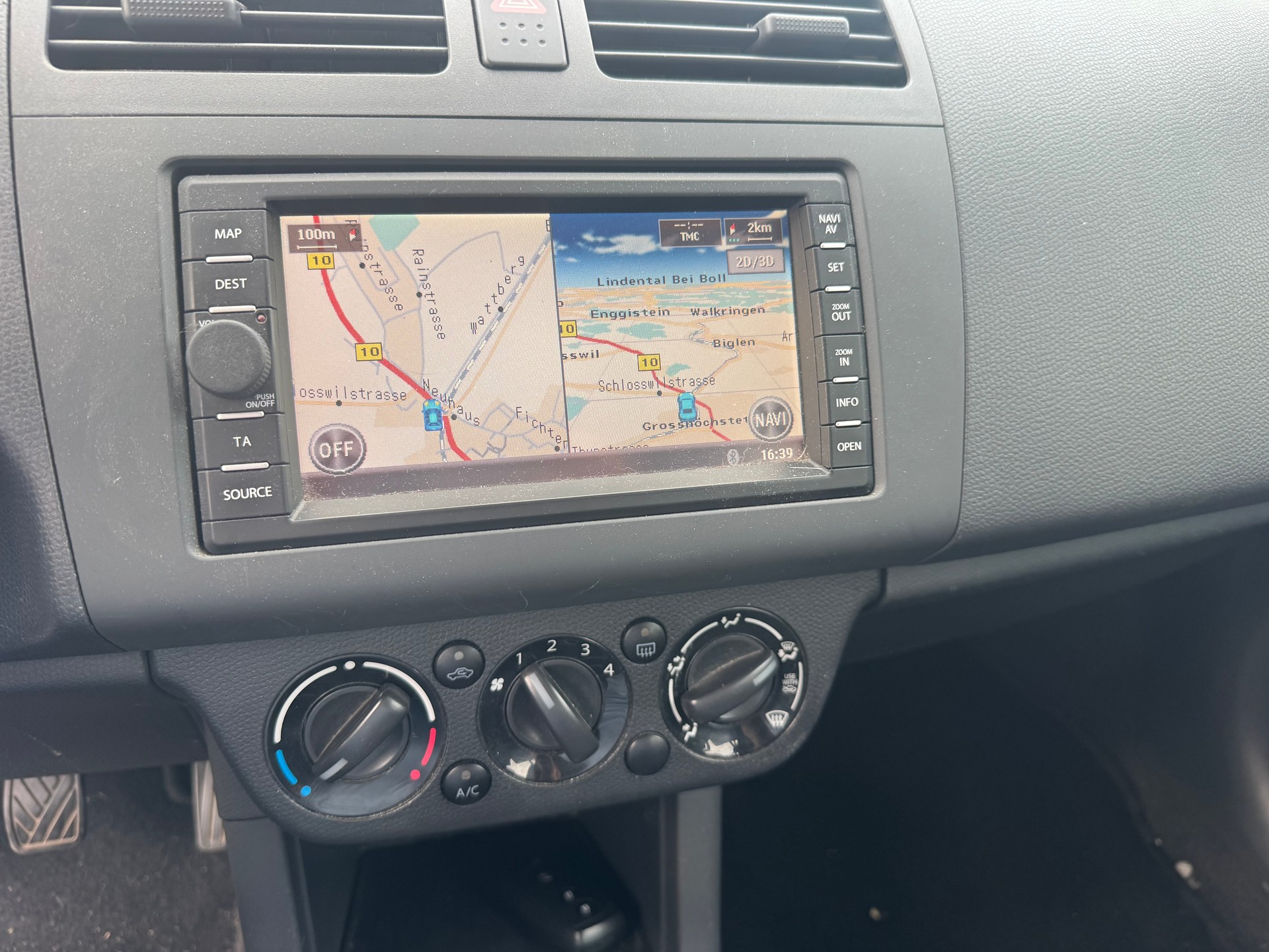 SUZUKI Swift 1.3i 16V GL 4x4-image-6