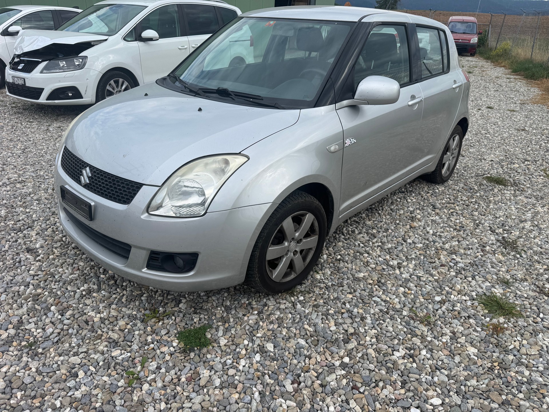 SUZUKI Swift 1.3i 16V GL 4x4-image-0