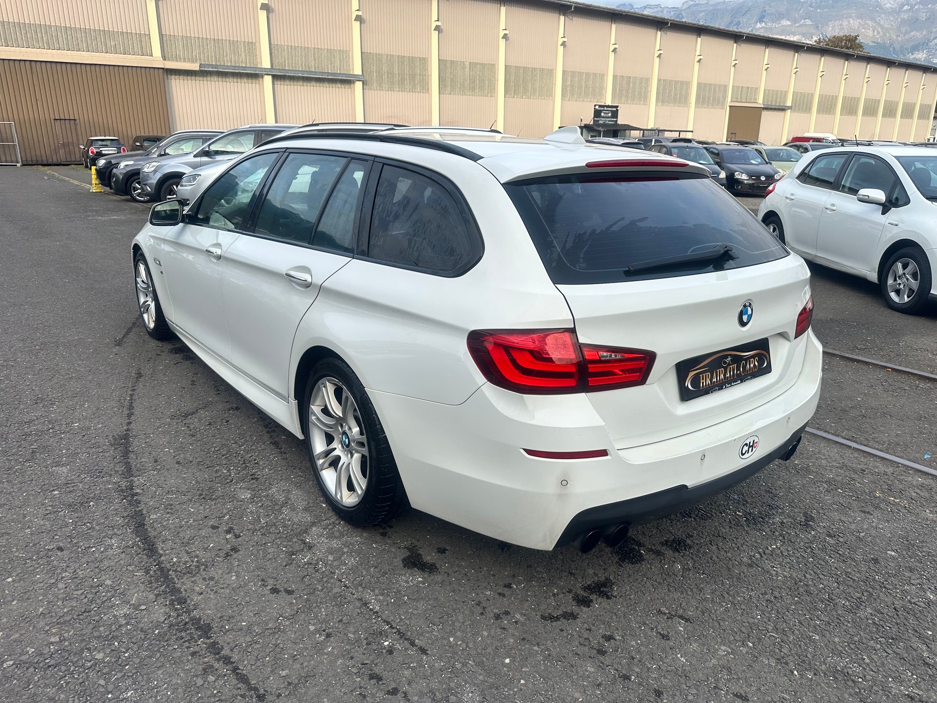 BMW 528i xDrive Touring Steptronic-image-4